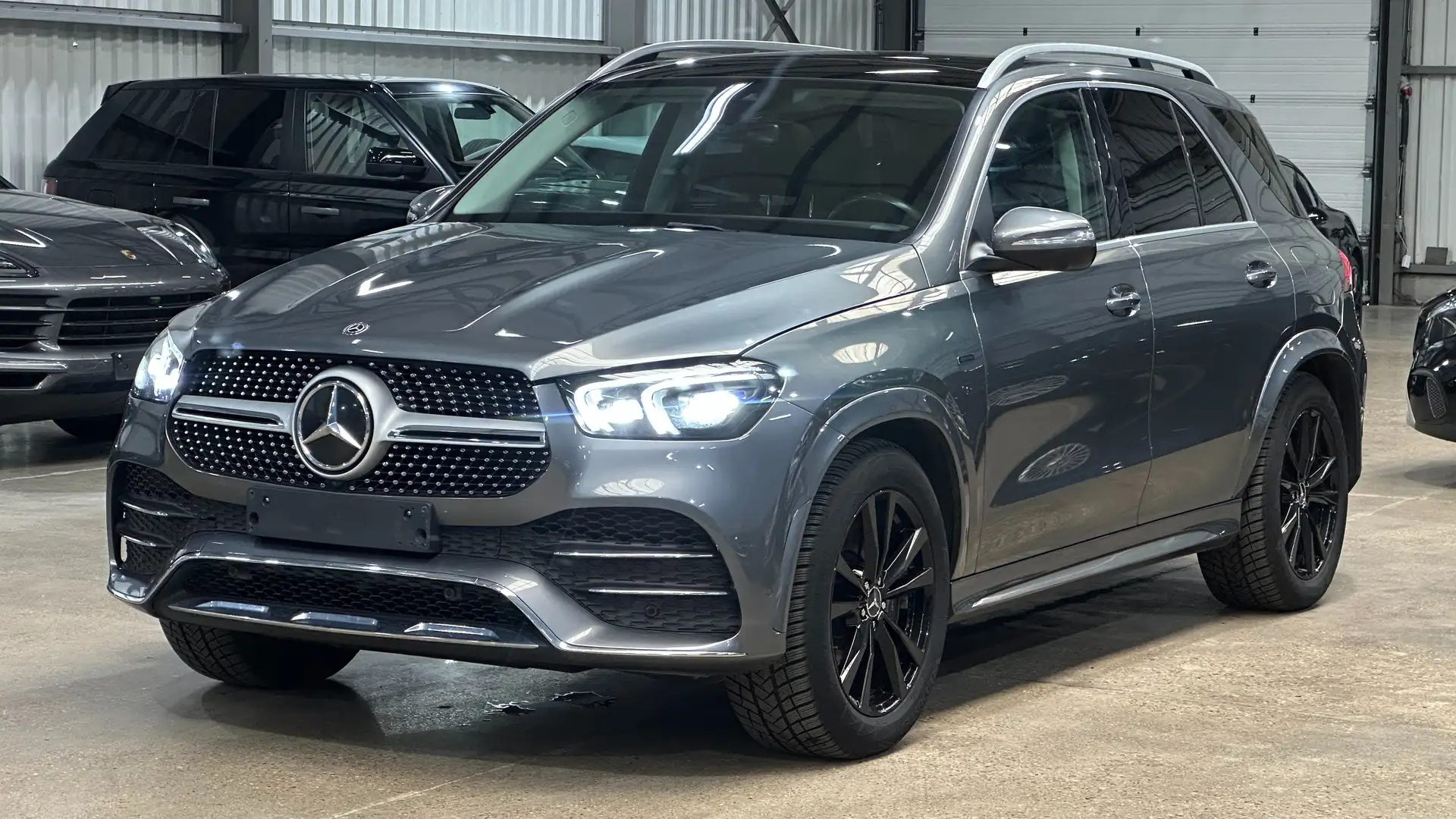 Mercedes-Benz GLE 350 de 4-Matic PHEV AMG PACK Grijs - 1