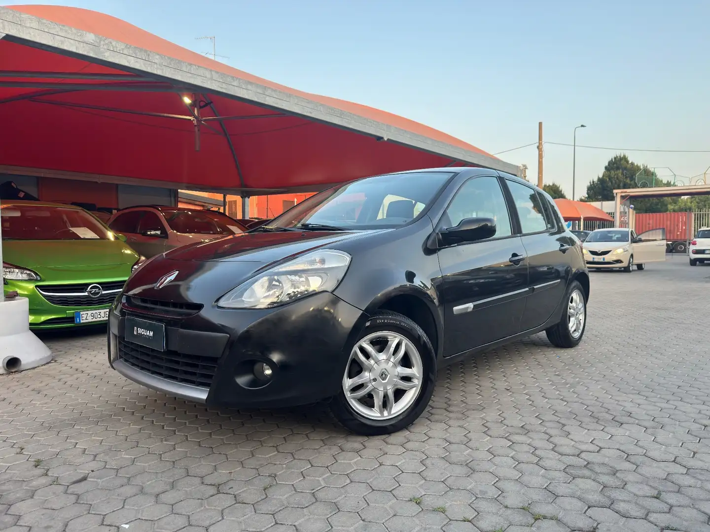 Renault Clio ADATTA A NEOPATENTATI 1.2 16V 5 porte GPL Dynamiqu Nero - 1