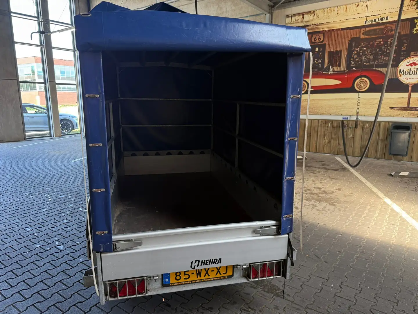Henra BA13 Gesloten bakwagen 132513 1as geremd 257x - 2