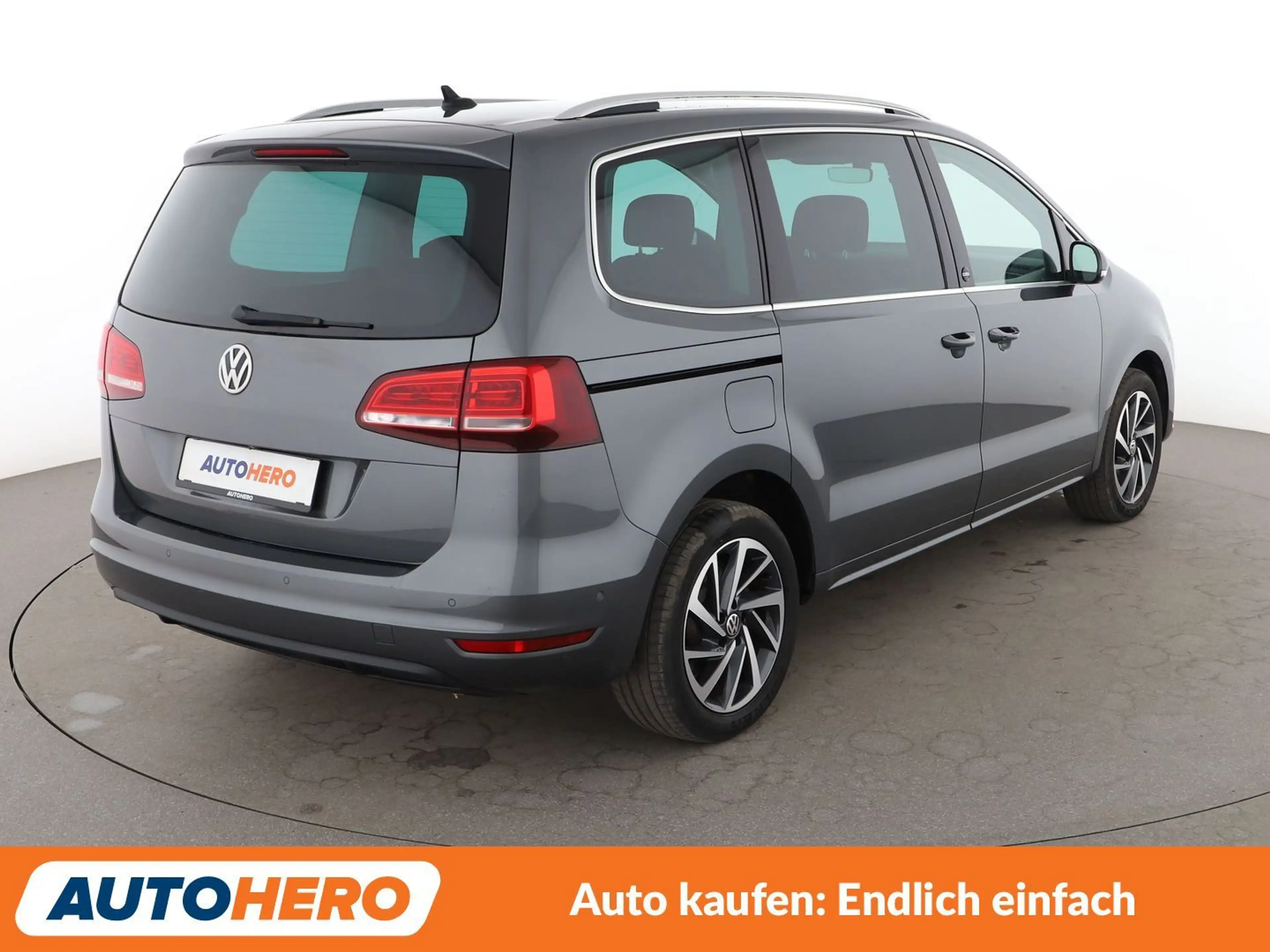 Volkswagen Sharan 1.4 TSI Sound BMT Aut.*NAVI*PLA*PDC* — photo 6