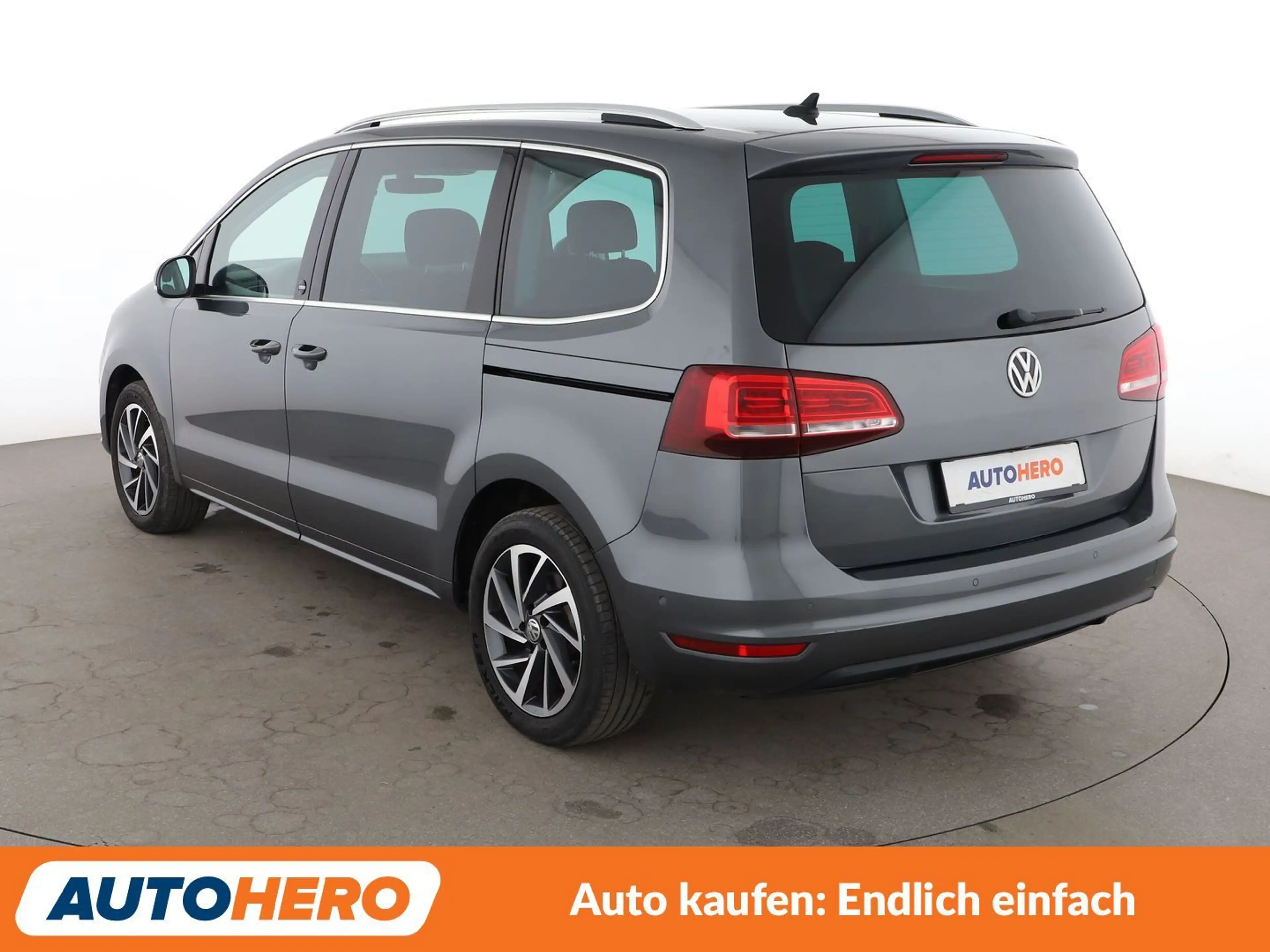 Volkswagen Sharan 1.4 TSI Sound BMT Aut.*NAVI*PLA*PDC* — photo 4