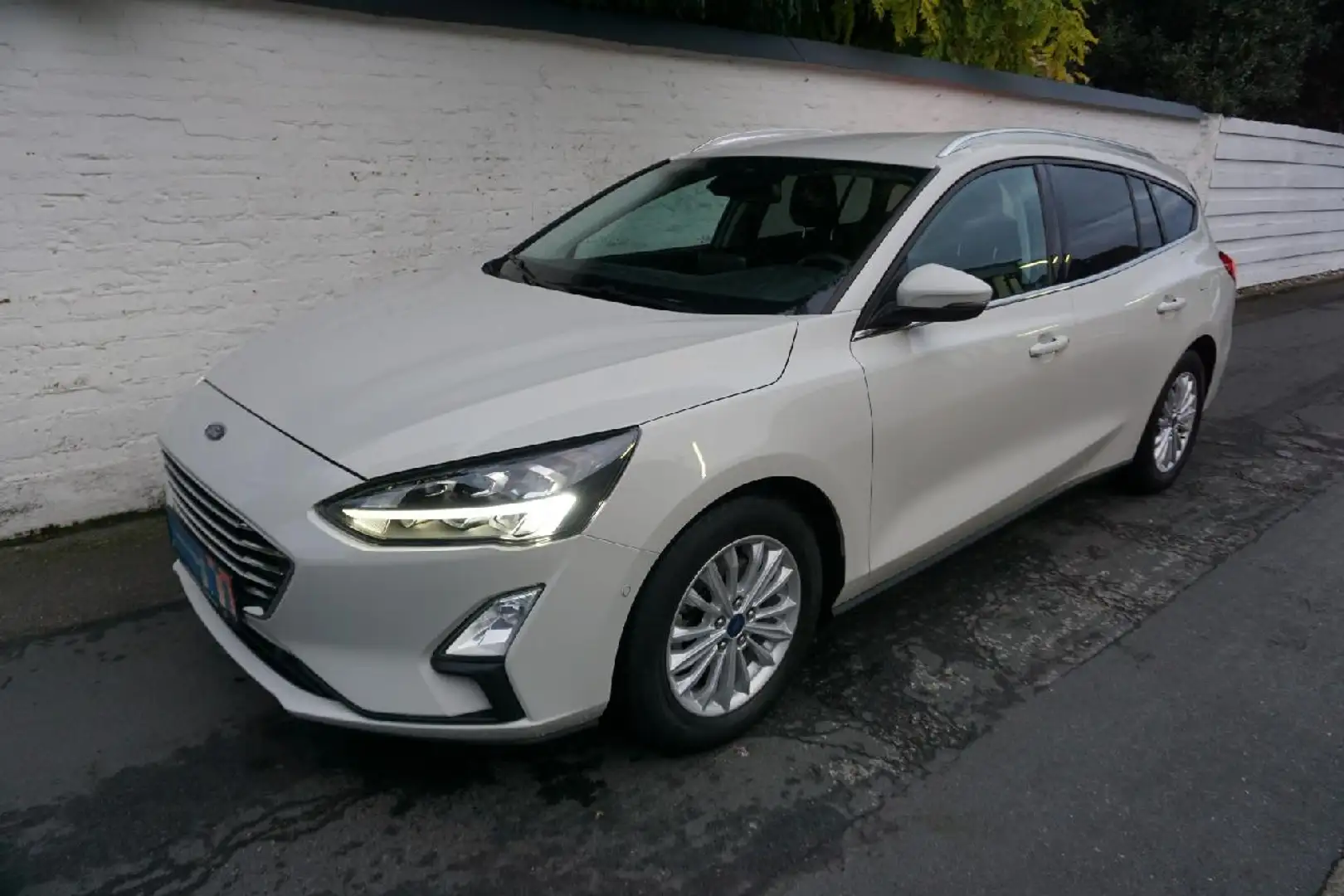 Ford Focus Titanium X Weiß - 1