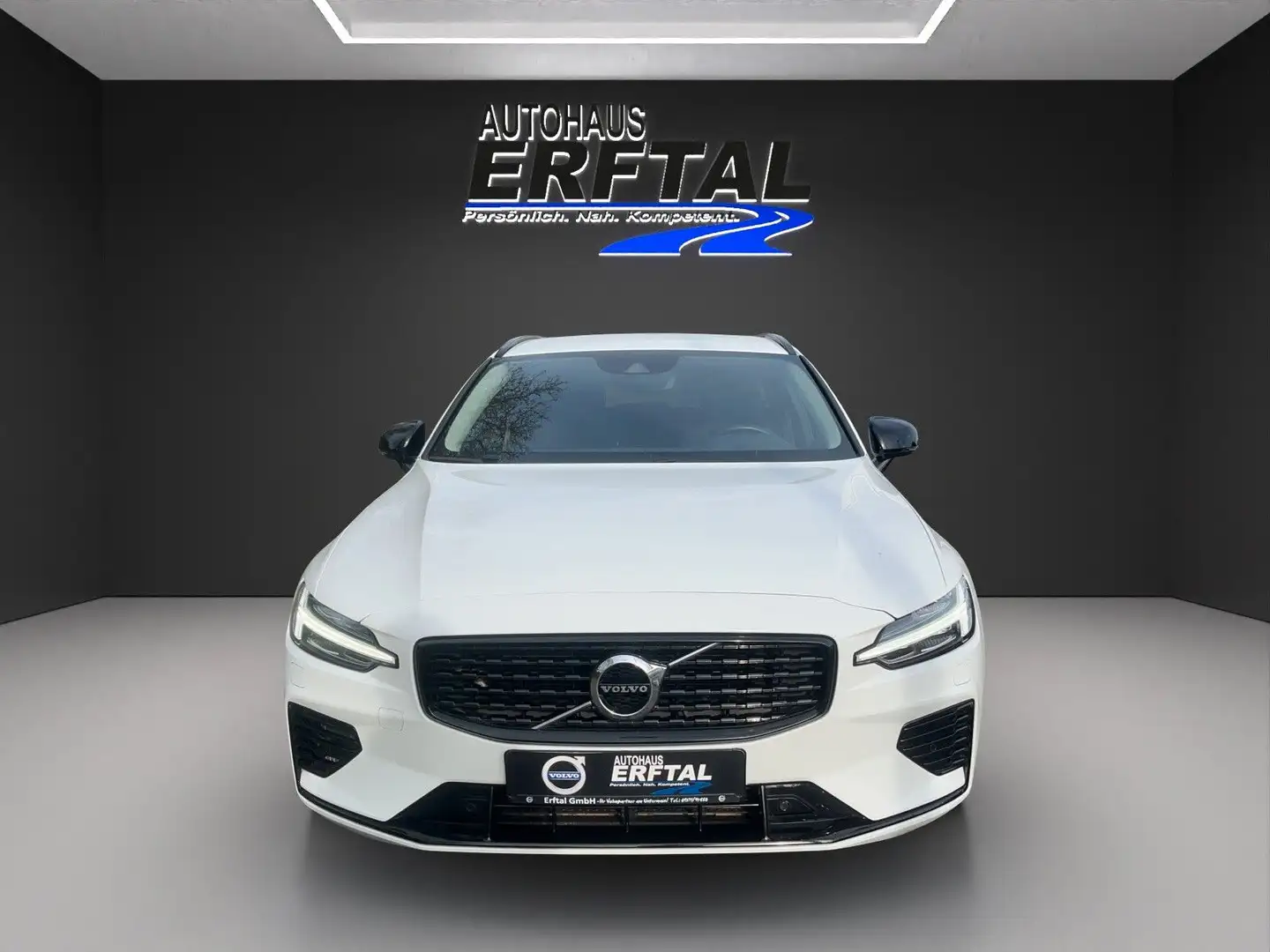 Volvo V60 T6 Recharge AWD R-Design Expression Weiß - 2