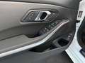 BMW 320 i Touring Aut. . *SHZ*Panorama*Sportpaket*Navi* Weiß - thumbnail 21