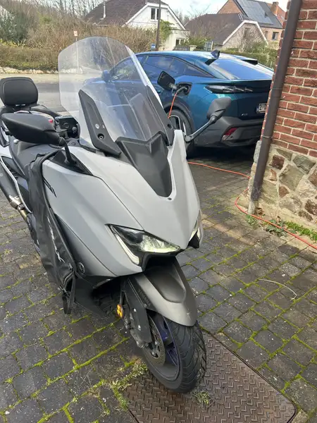 Yamaha TMAX 560 - foto 2