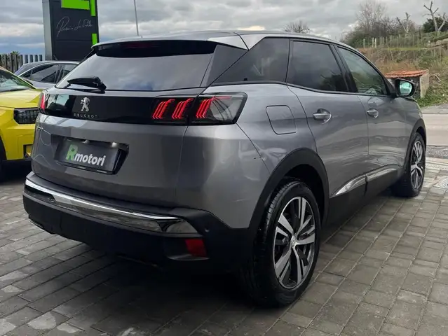 Peugeot 3008 view 8