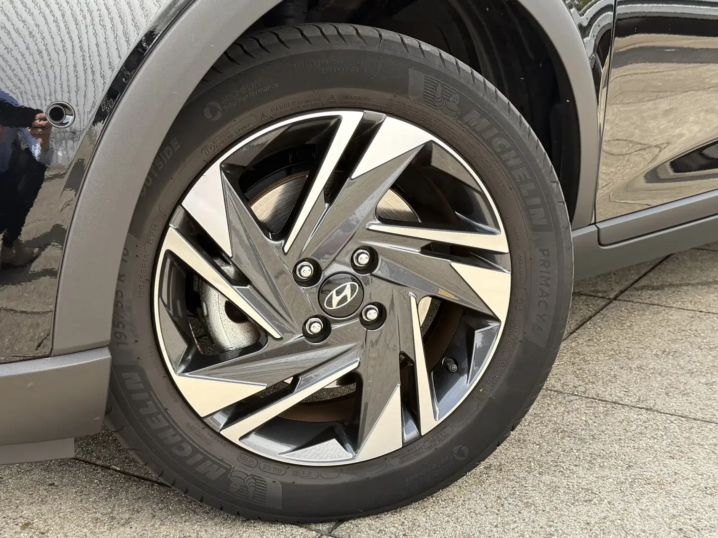 Hyundai BAYON 1.0 T-GDI Premium | Full Led | Keyless | Parkeer a Zwart - 2