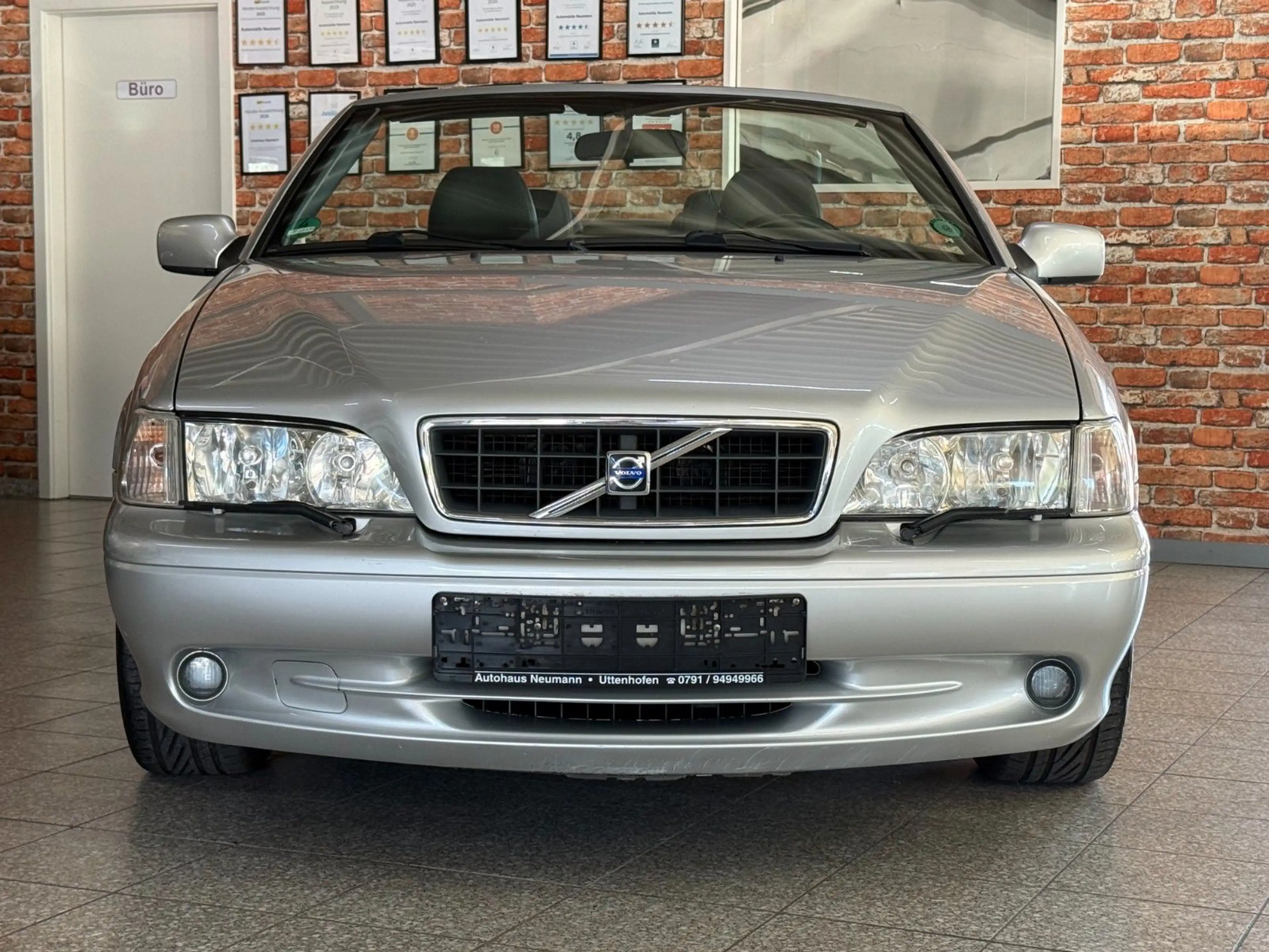 Volvo C70 2.0T Cabriolet-Leder-AHK-SHZ-Alu — photo 2