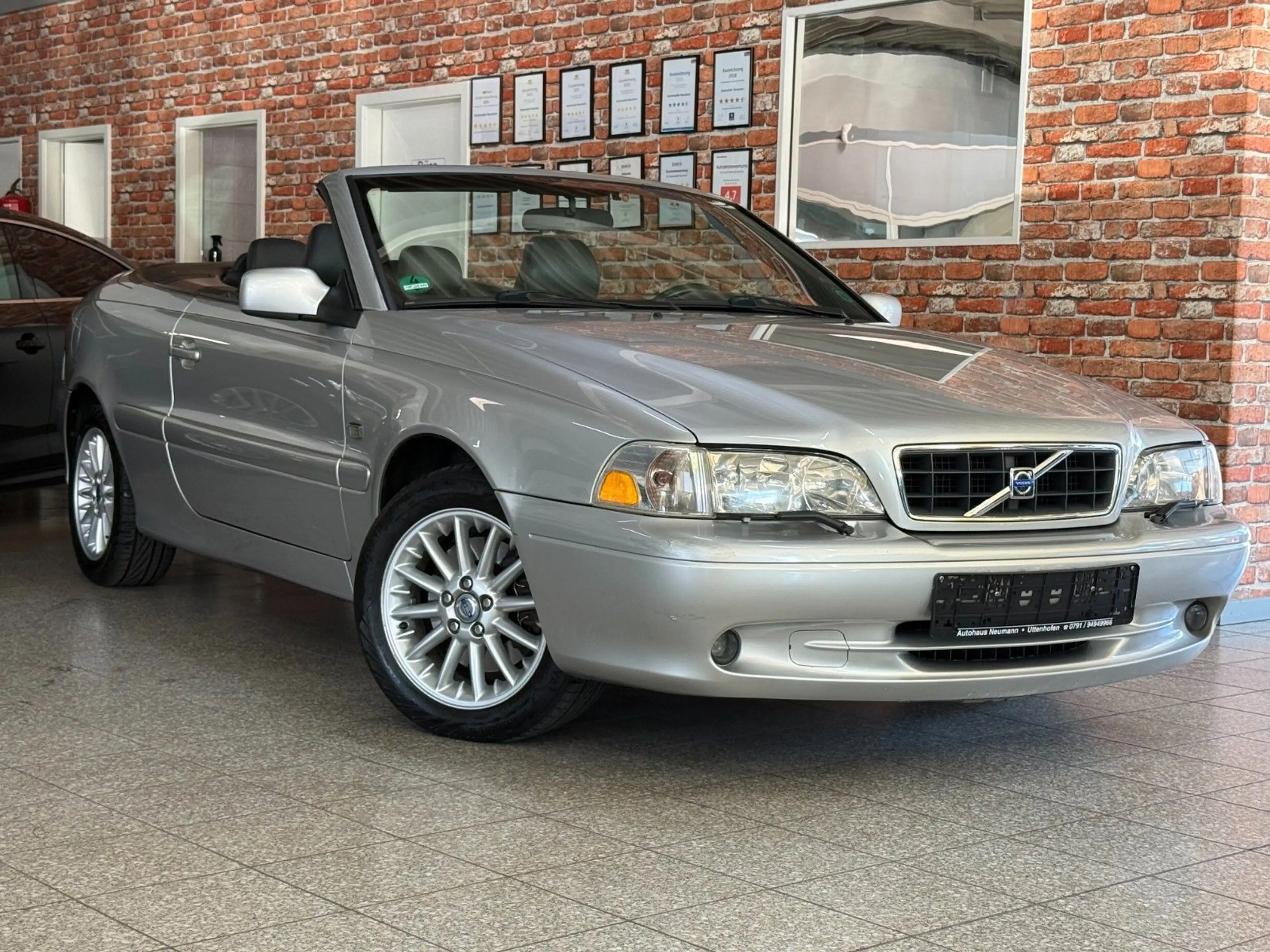 Volvo C70 2.0T Cabriolet-Leder-AHK-SHZ-Alu — photo 3