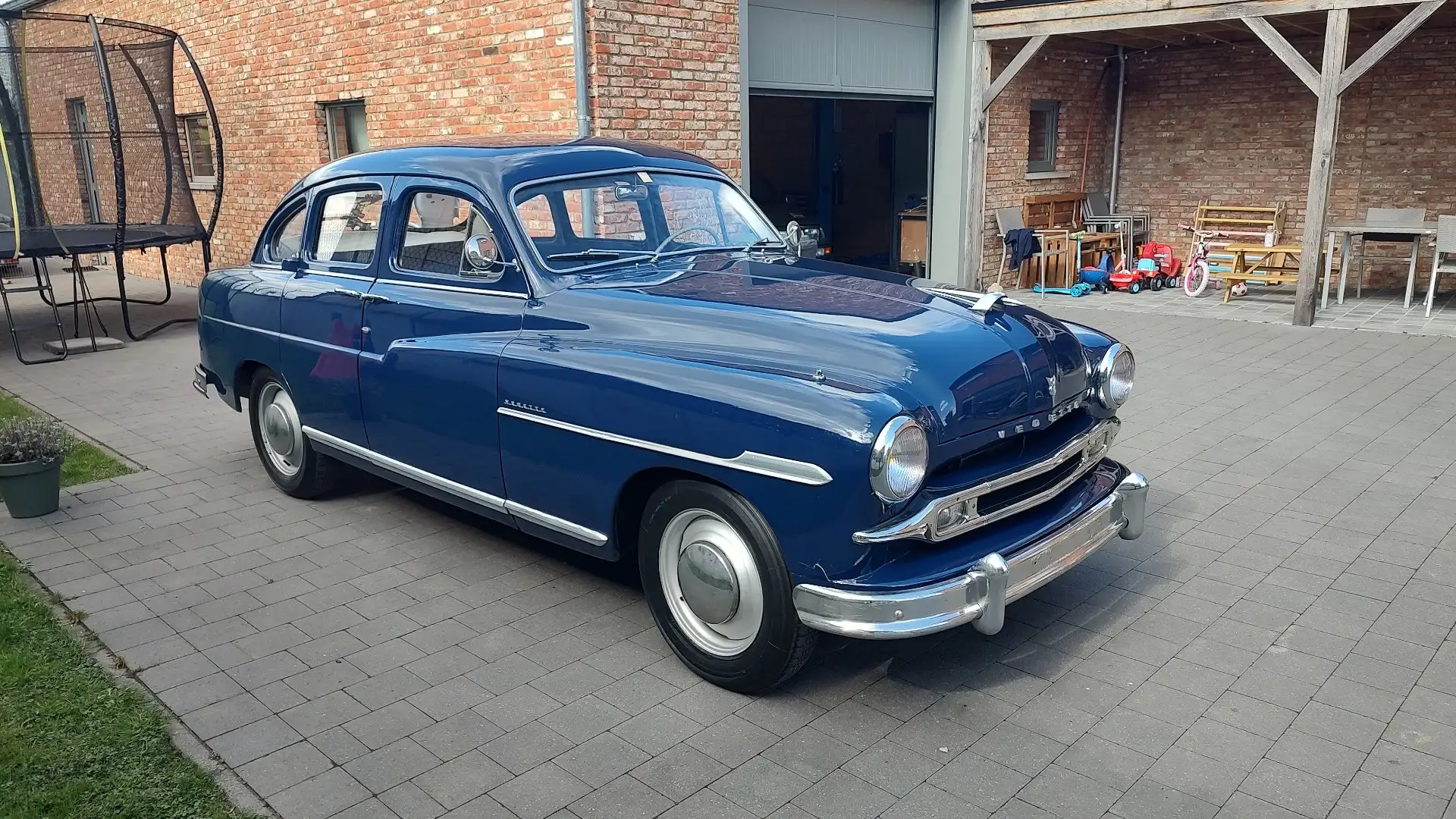 Ford Vedette - 1