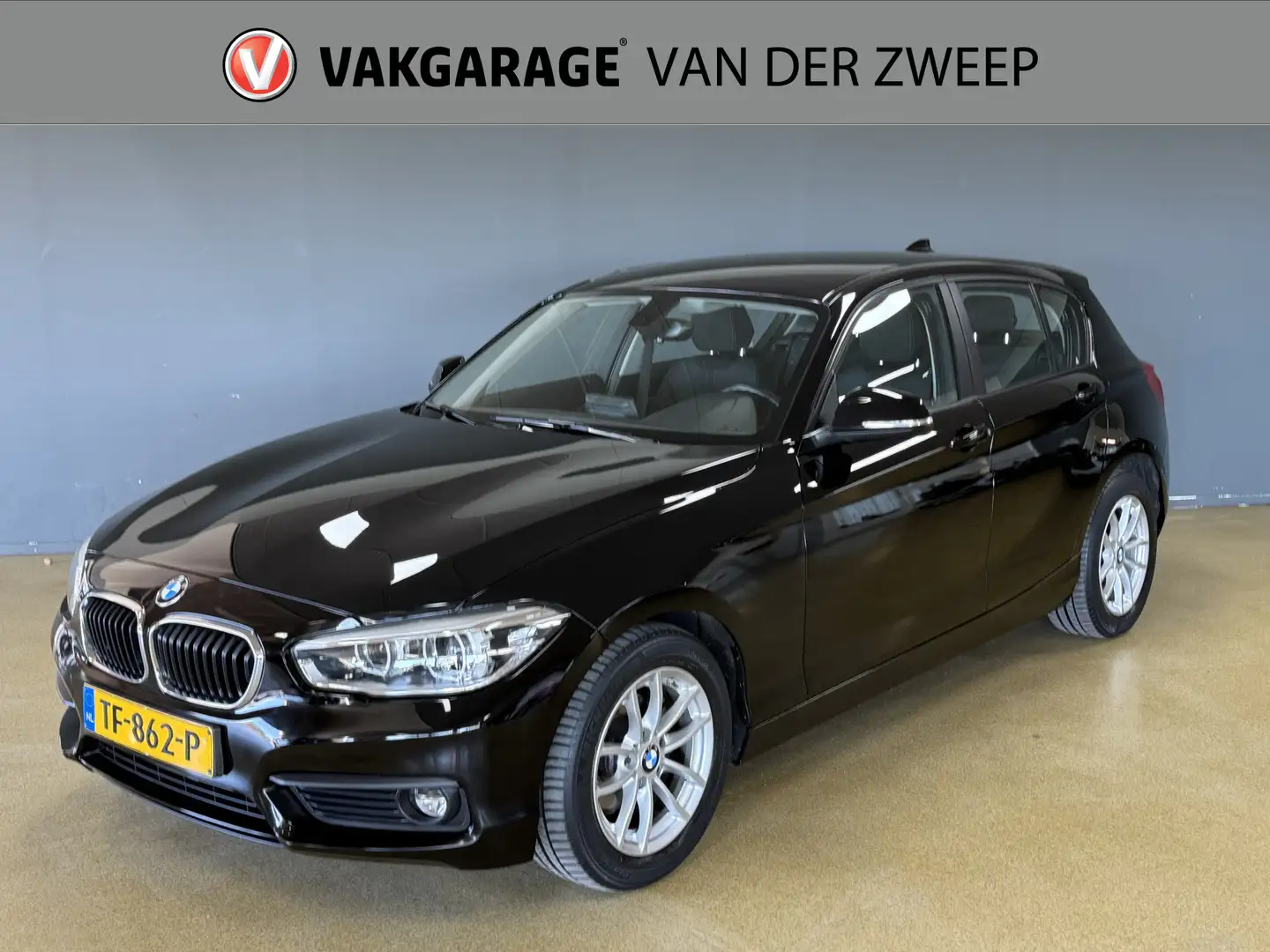 BMW 116 1-serie 116i Corporate Lease Executive | Navi Zwart - 1