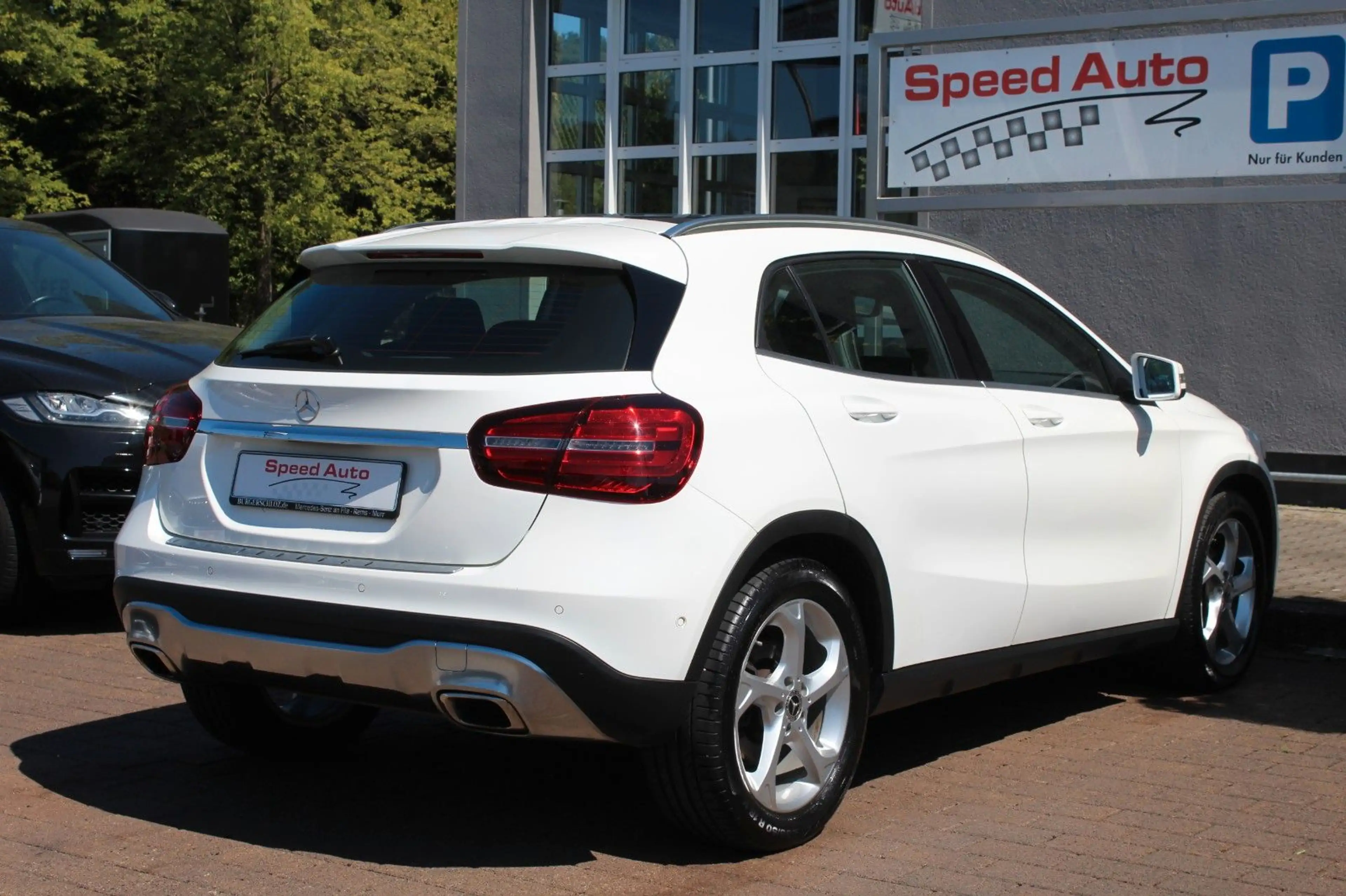 Mercedes-Benz GLA 200 Urban/PANORAMA/LED-High/KAMERA/PDC/NAVI — photo 7