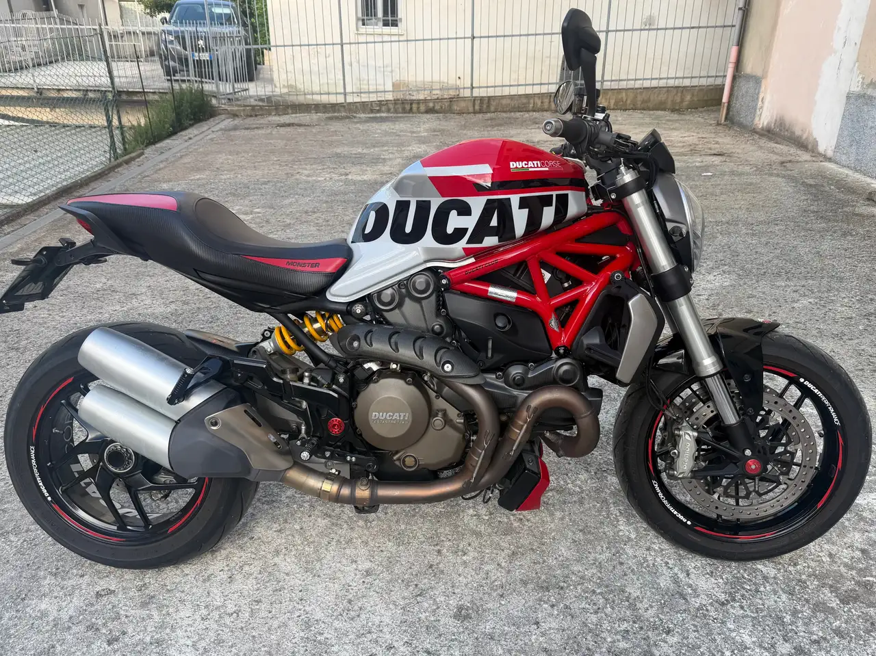 Ducati Monster 1200