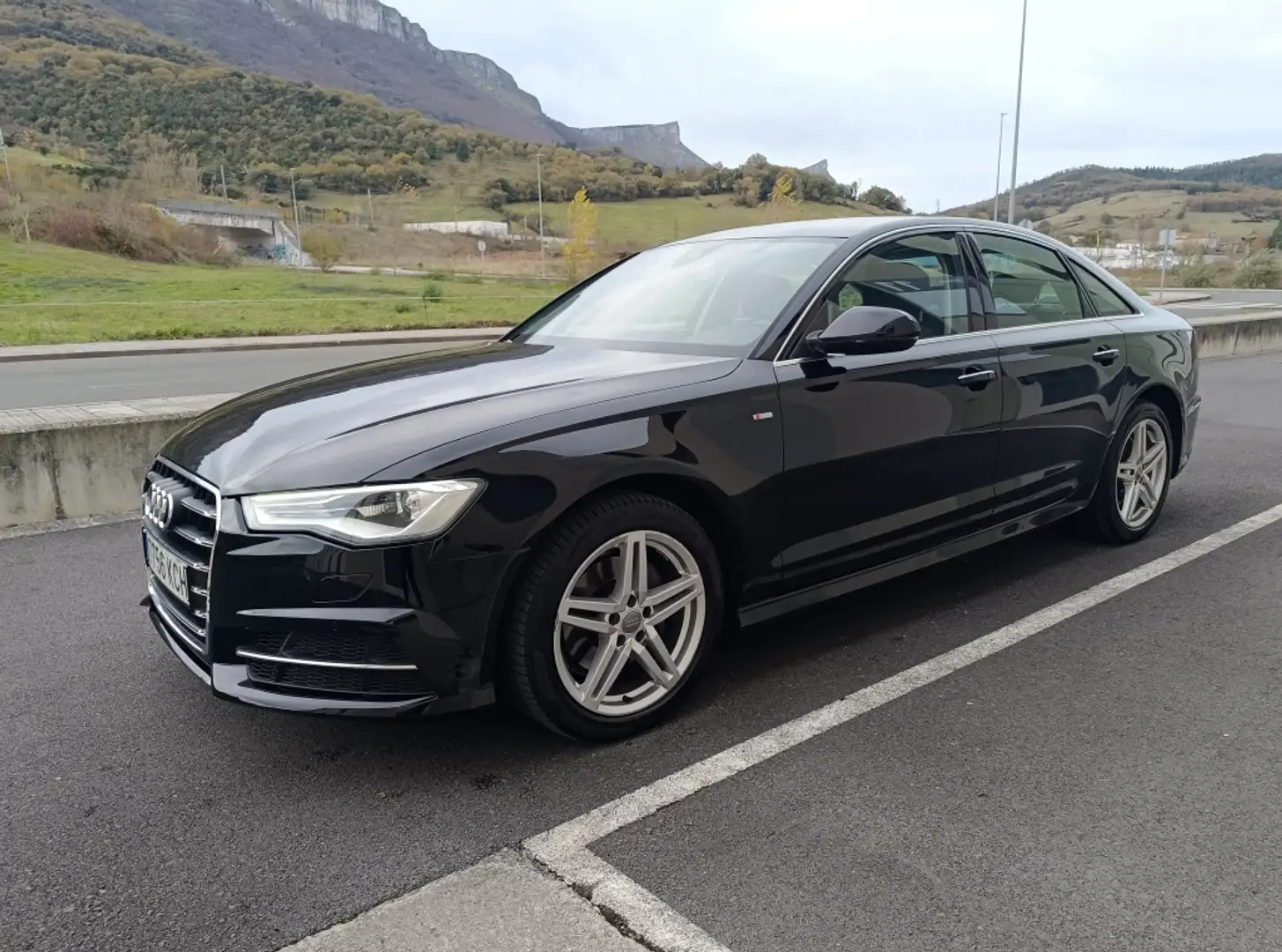 Audi A6 2.0TDI S line edition quattro S-T 140kW Noir - 1