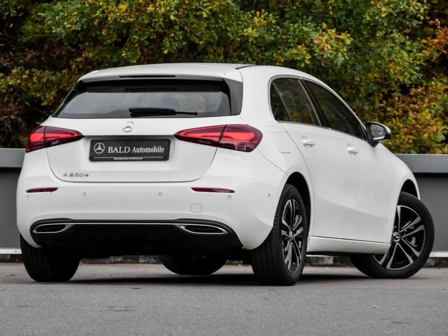 Mercedes-Benz A 250 e Progressive/LED/Kamera/Totw/Shz/Spurh/17 Alb - 2