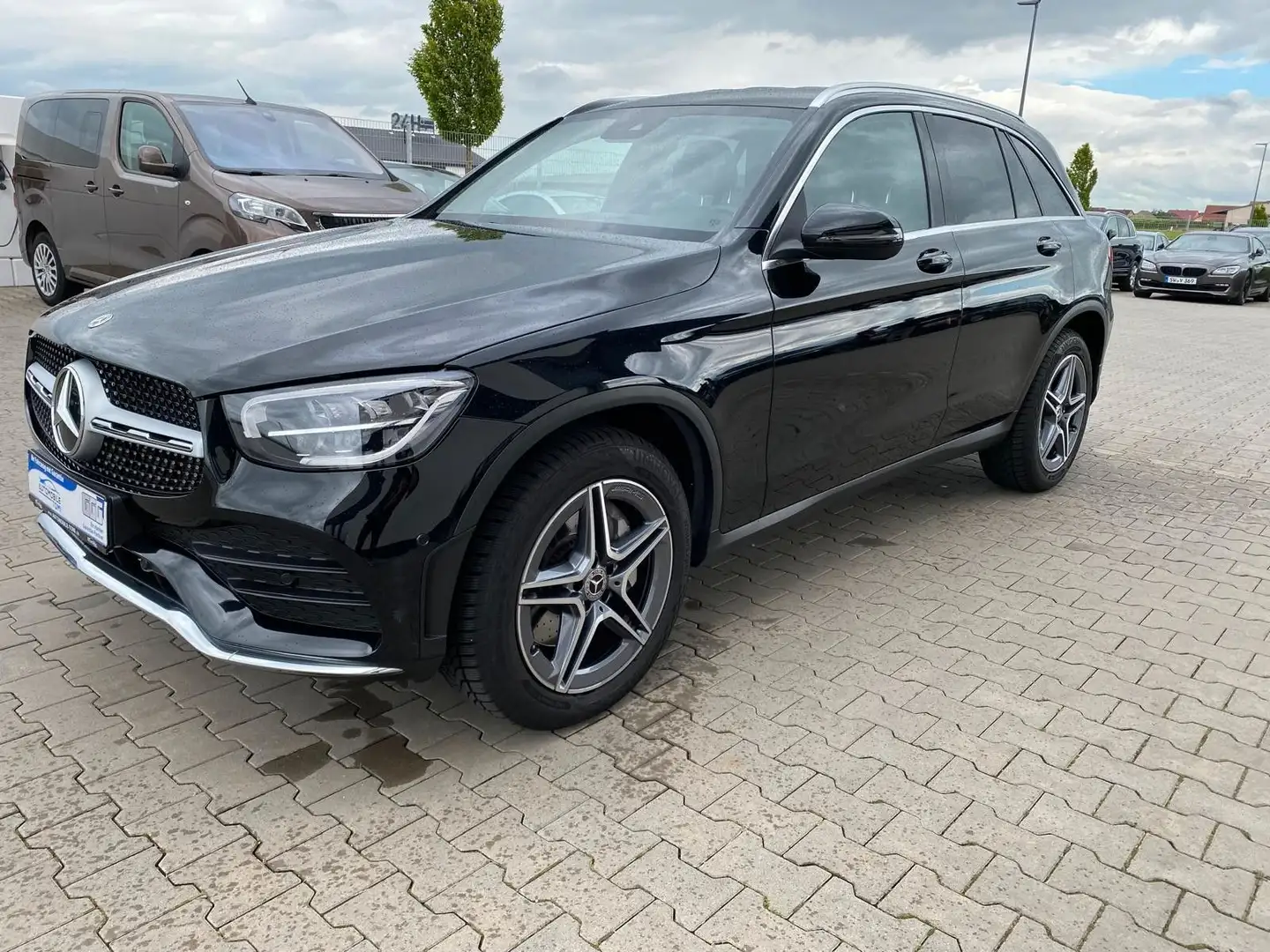 Mercedes-Benz GLC 200 4Matic|AMG|R-KAM|NAVI Schwarz - 1