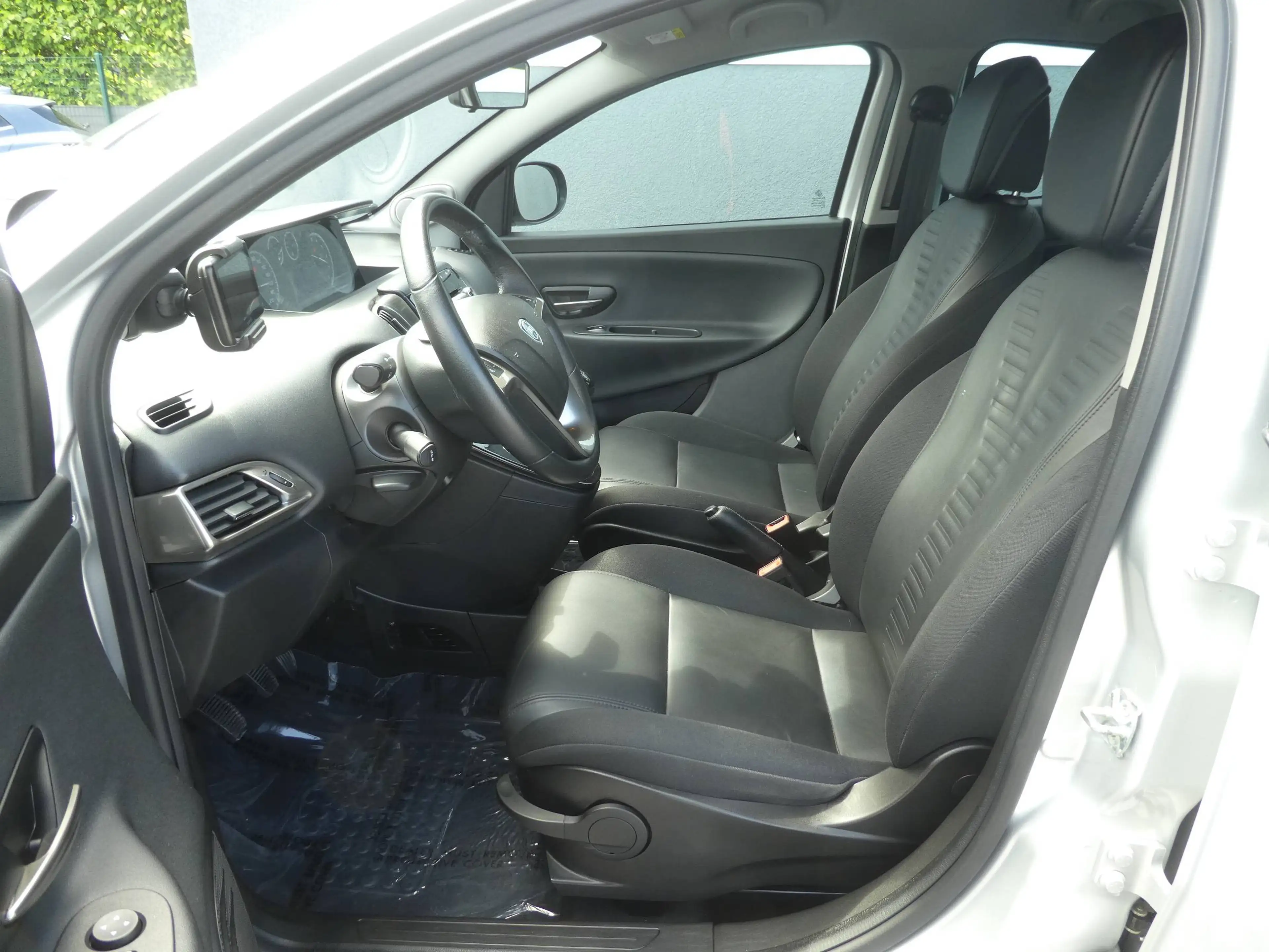 Lancia Ypsilon 1.2i Fire Evo II Platinium Cuir, Airco, Navi, PDC **GARANTIE 1 JAAR** — photo 15