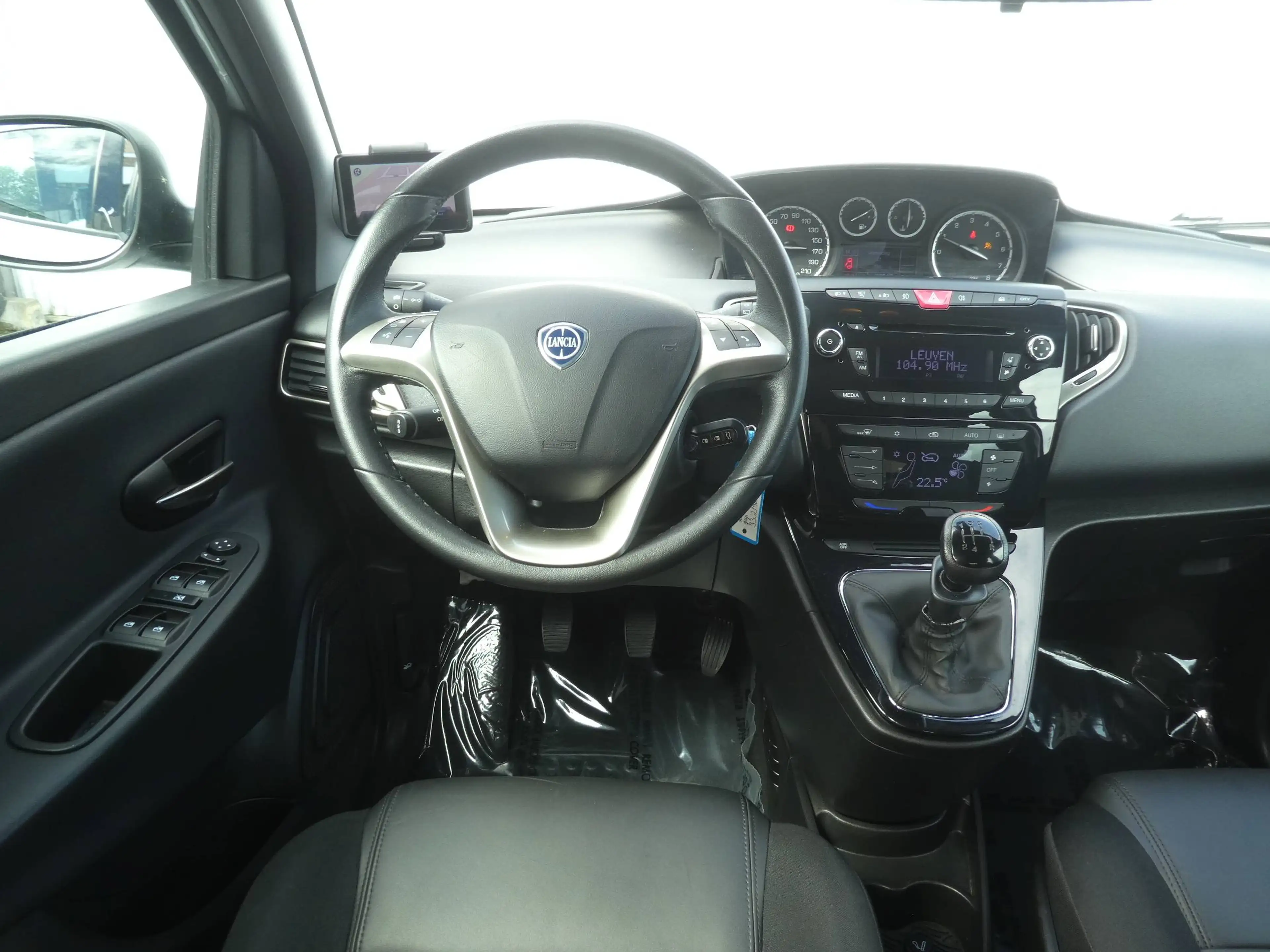Lancia Ypsilon 1.2i Fire Evo II Platinium Cuir, Airco, Navi, PDC **GARANTIE 1 JAAR** — photo 7