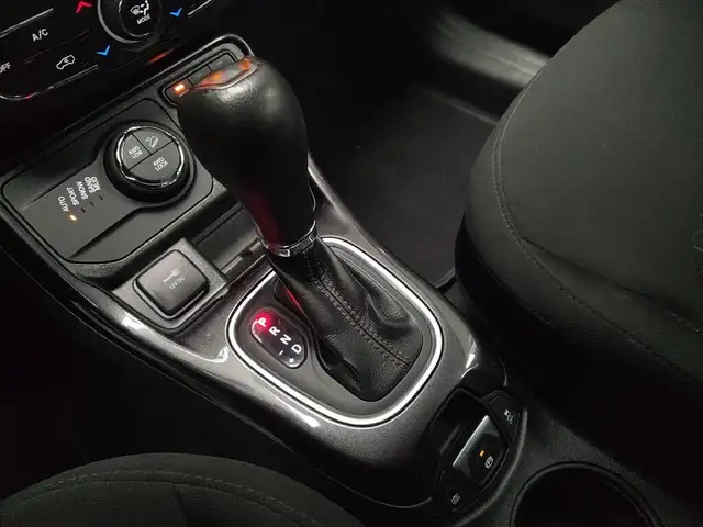 Jeep Compass view 22