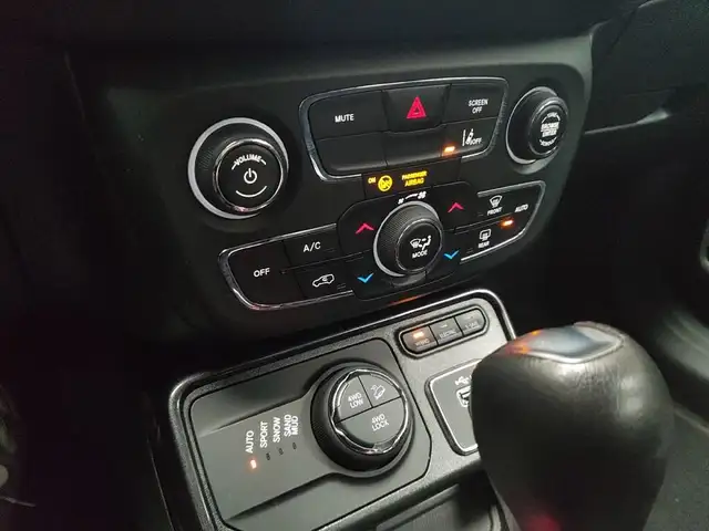 Jeep Compass view 21