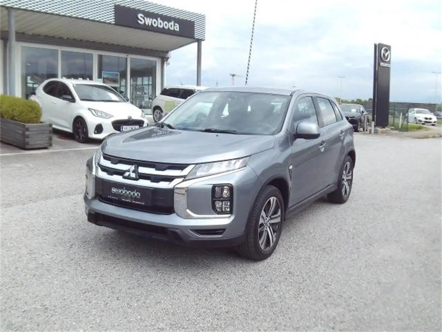 Mitsubishi ASX 2,0 MIVEC CVT 4WD Inform Plus 20 8fach Bereift Gris - 2