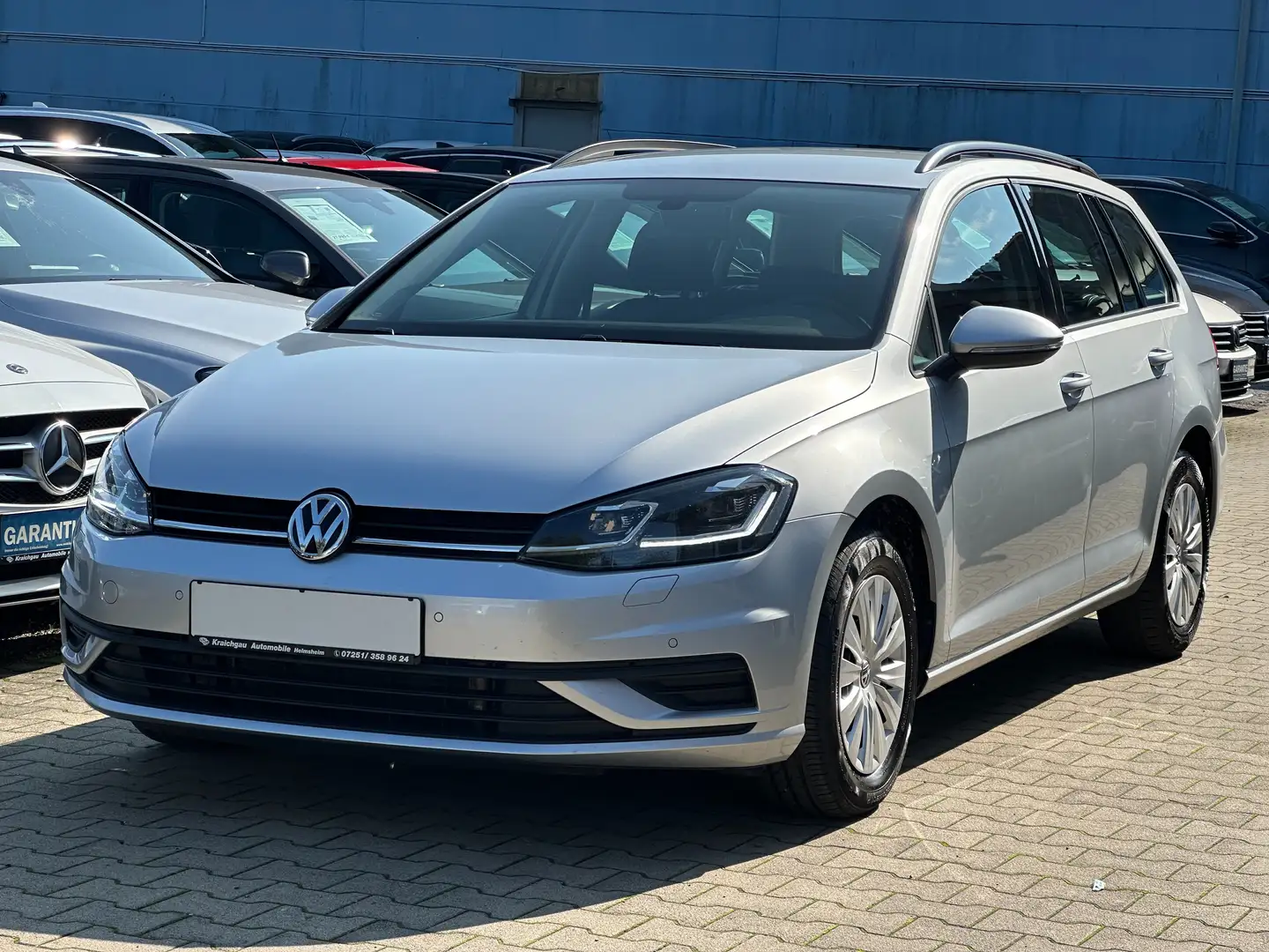 Volkswagen Golf 1.6 TDI*AHK*LED*Navi*Klimaaut*Parkpilot*Sitzhzg*WR Silber - 1