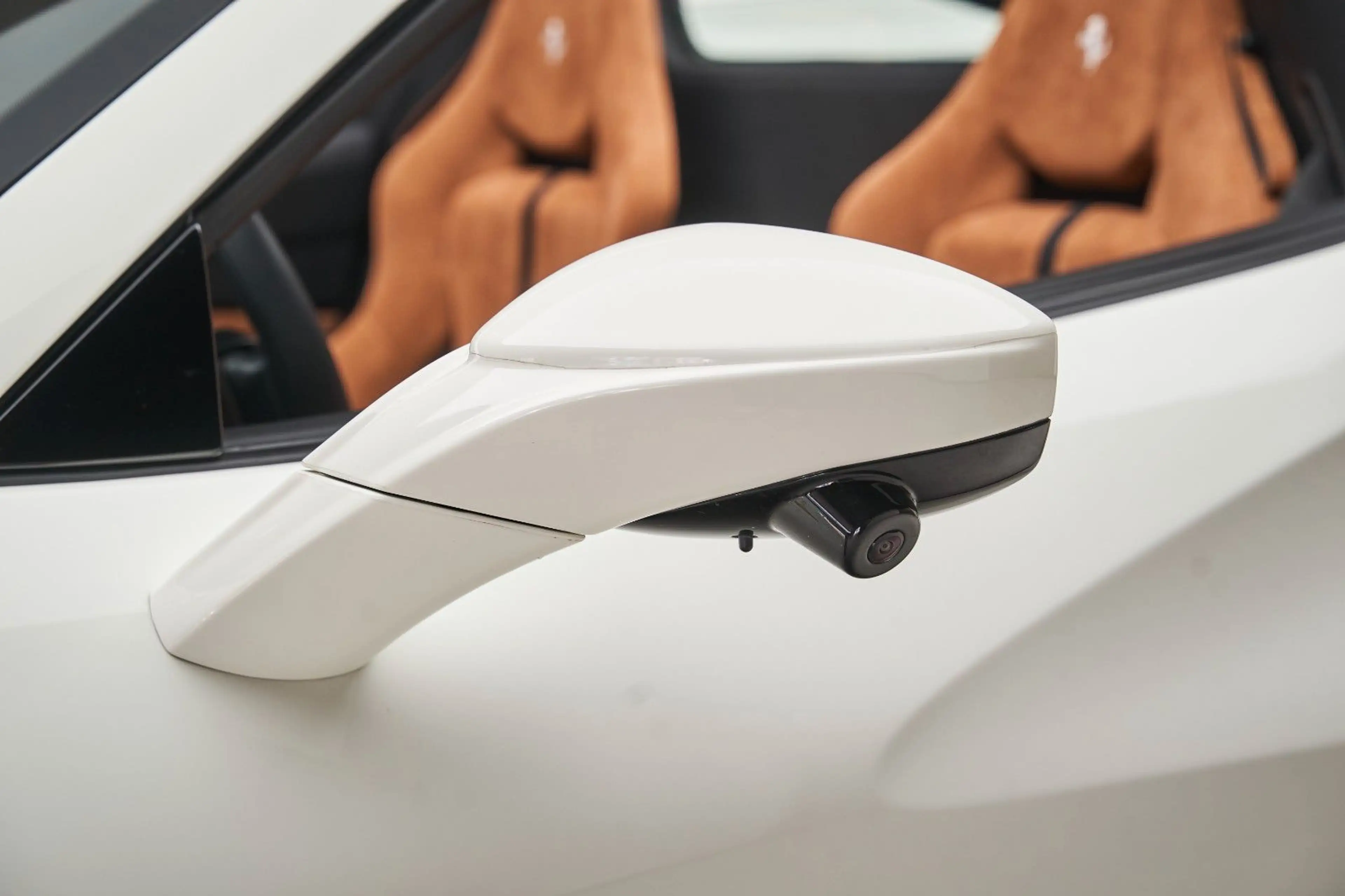 Ferrari F8 Spider Carbon Racing Seats Display Lift LED — photo 8
