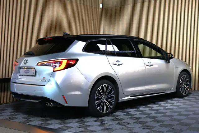 Toyota Corolla view 5