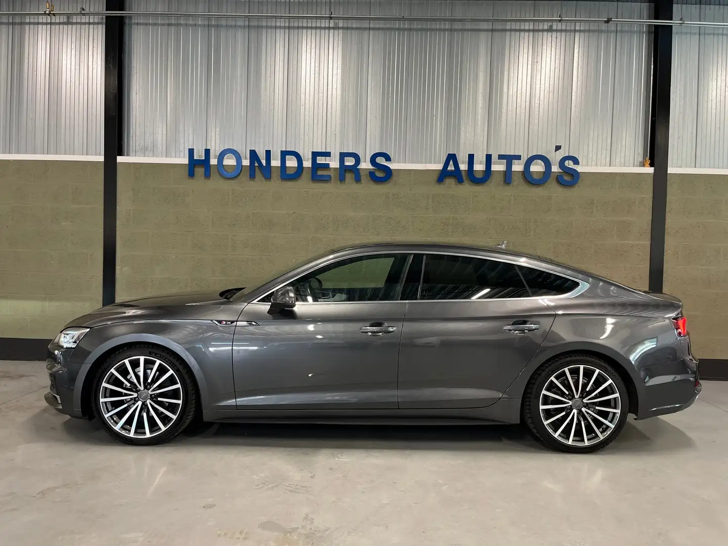 Audi A5 Sportback 35 TFSI Sport S-line edition I S-line in Grijs - 2
