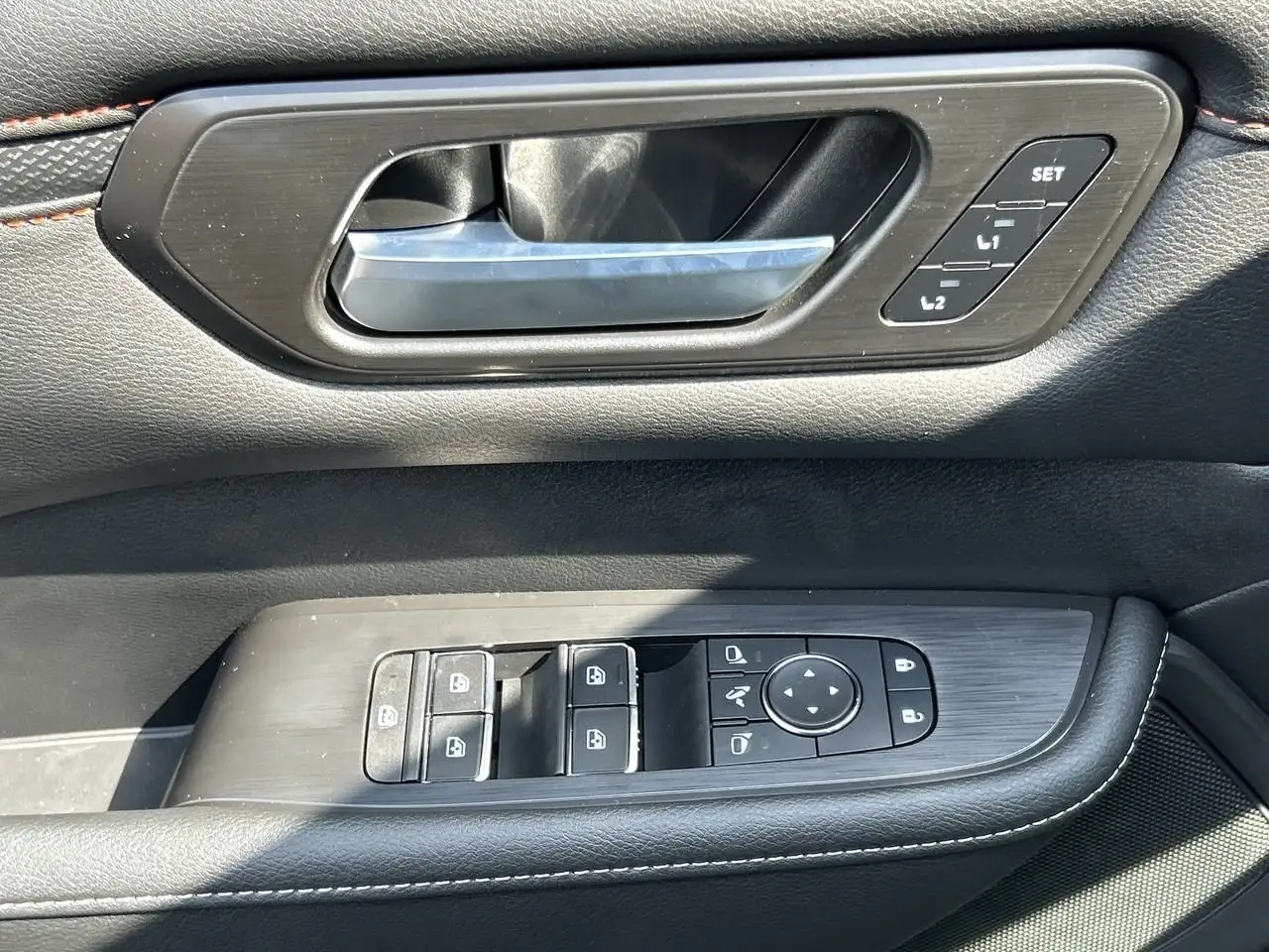 Nissan Armada снимка Nissan Armada