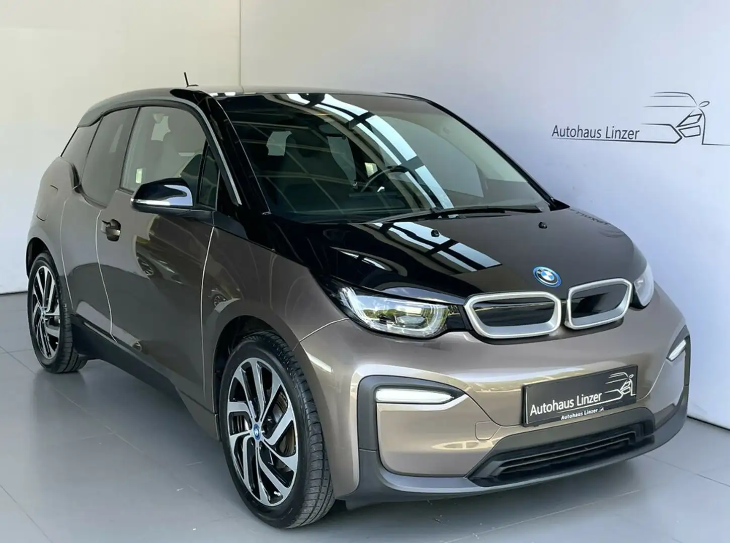 BMW i3 120 Ah eDrive *LED*Bluetooth*19-Zoll* Beige - 1