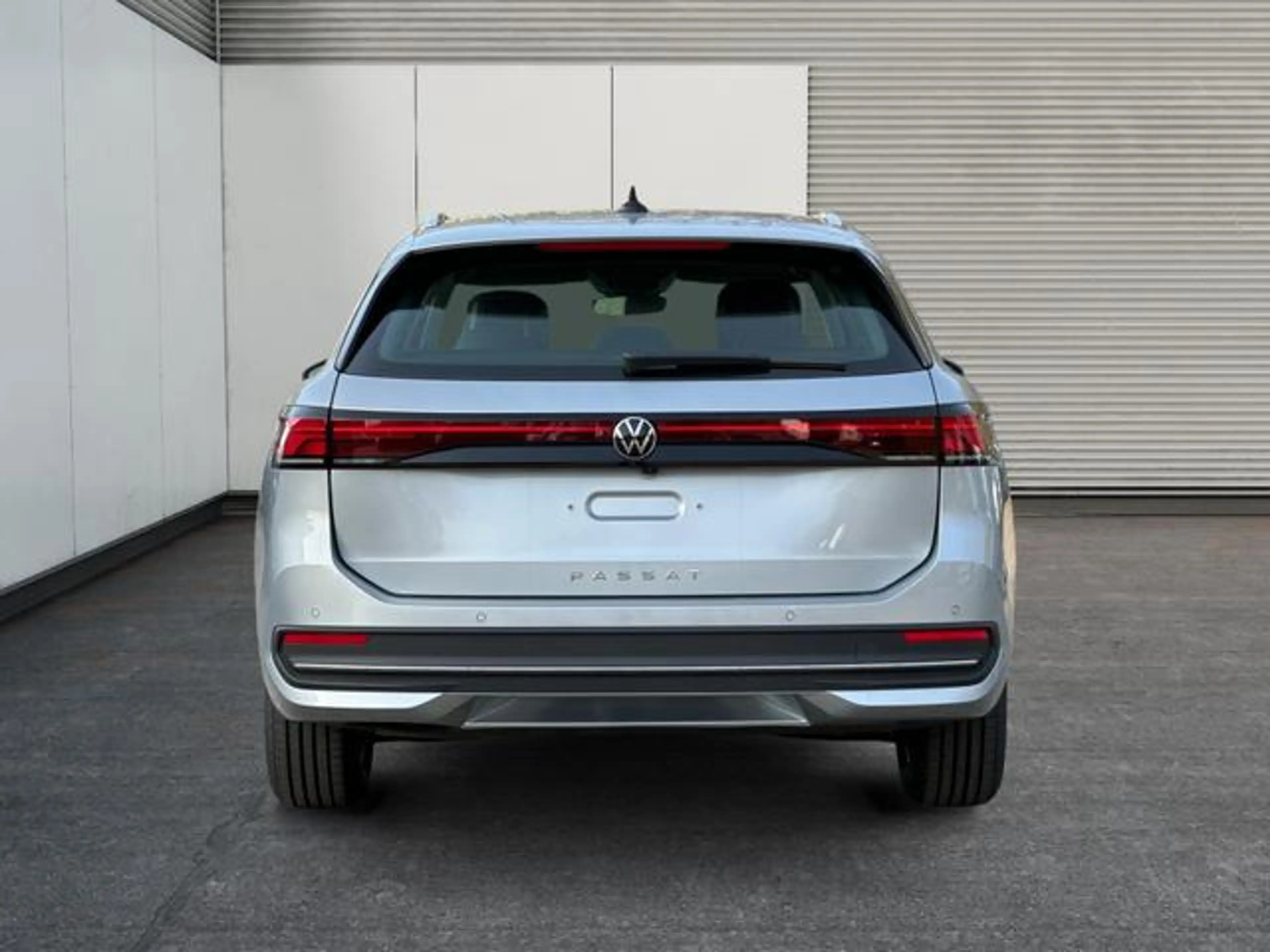 Volkswagen Passat Variant Business DSG+AHK+PANO+NAVI+ACC... — photo 4