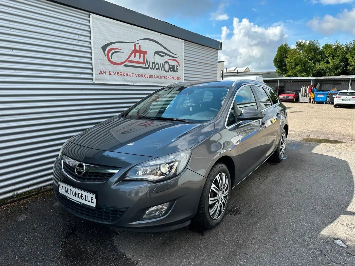 Opel Astra 1.7CDTIXENON/NAVI/TEILL/SHZ/AHK/KLIMA/1.HND Gris - 2