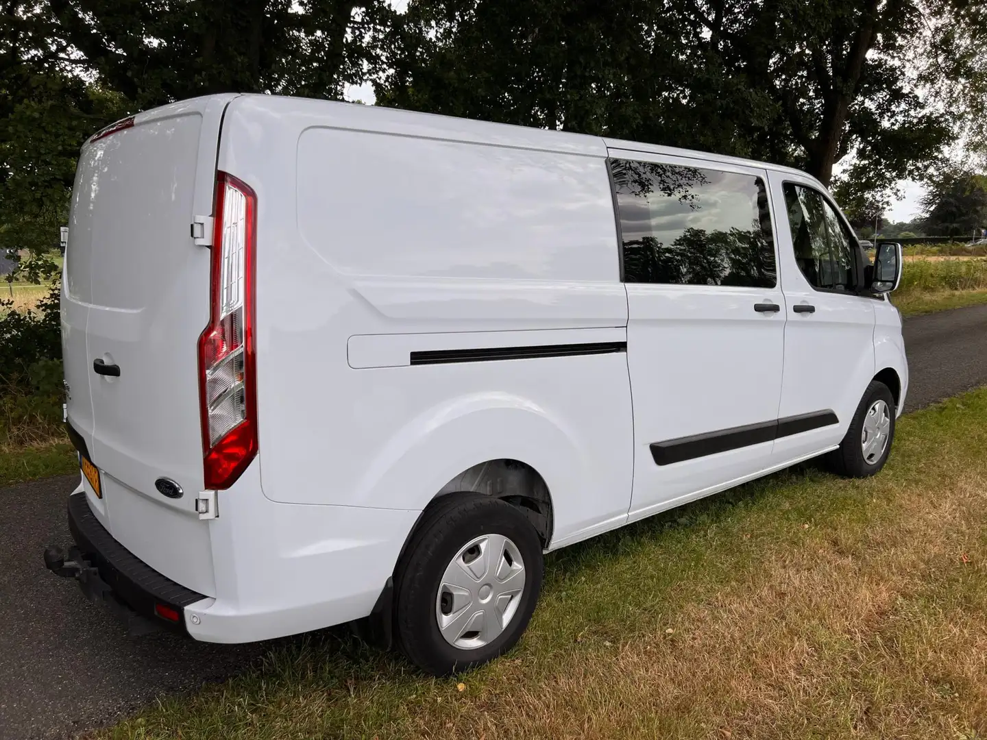 Ford Transit Custom 300 2.0 TDCI L2H1 DC Airco & Winterpakket & Cruise Blanc - 2