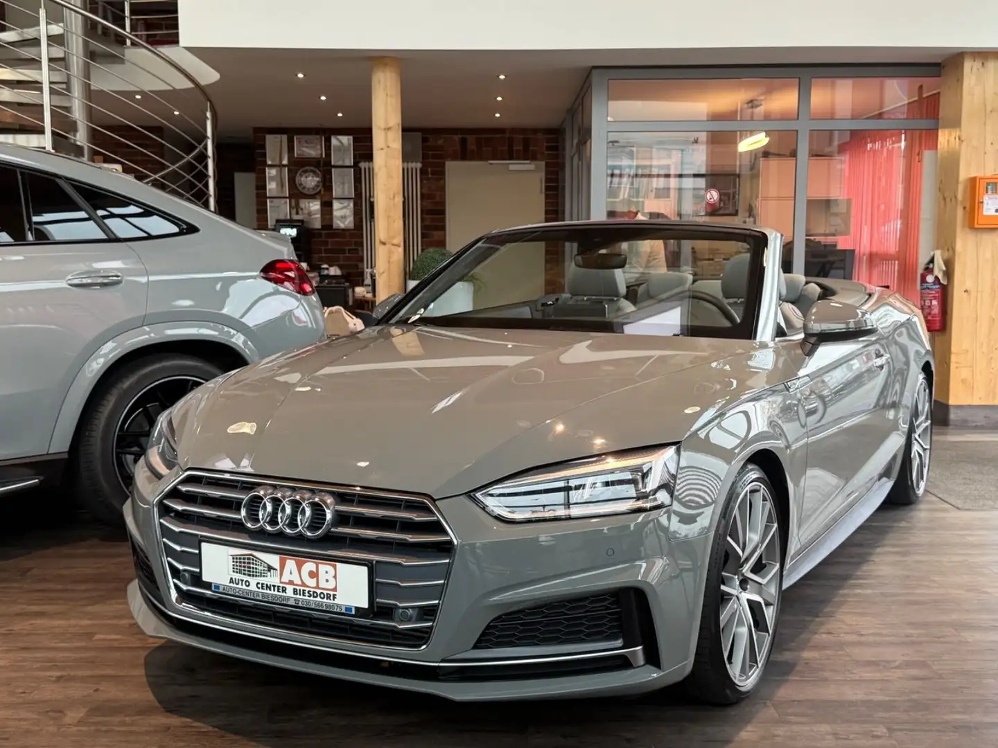 Audi A5 Cabrio 40 TFSI S-Line LED B&O AVC Navi RFK Grau - 2