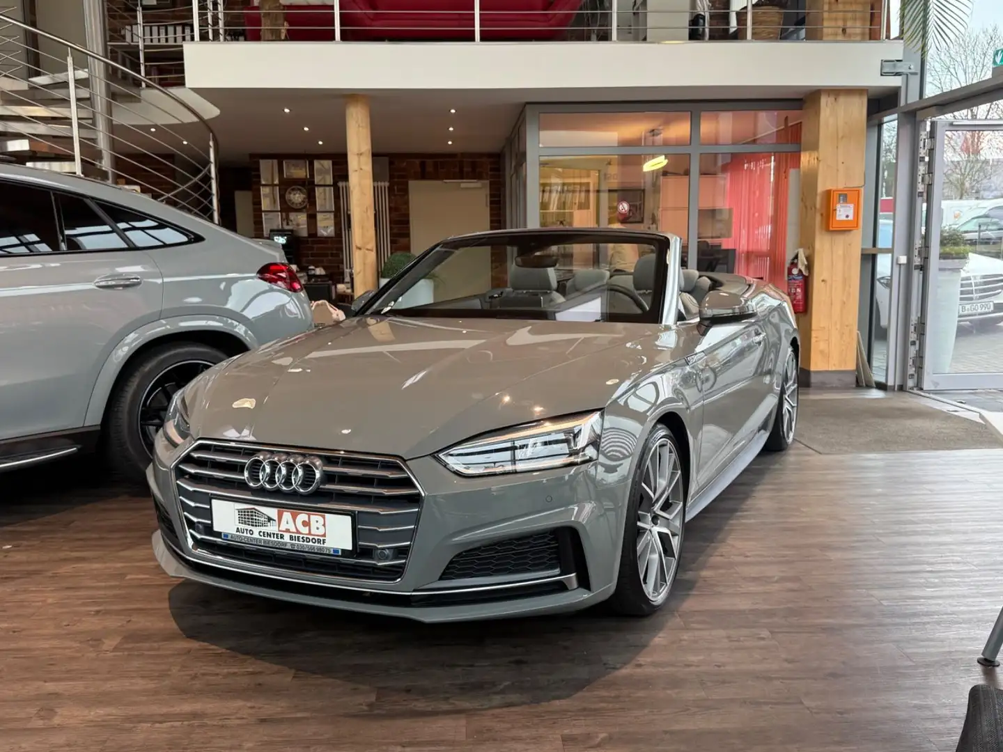 Audi A5 Cabrio 40 TFSI S-Line LED B&O AVC Navi RFK Grau - 1
