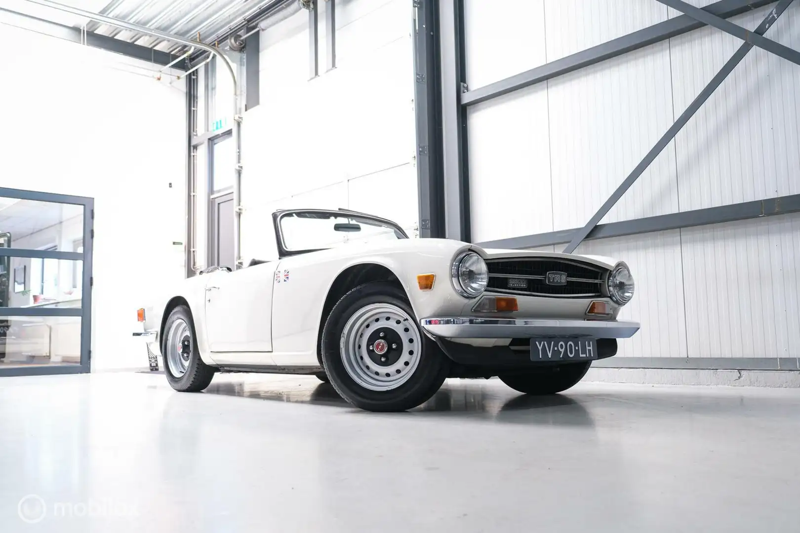 Triumph TR6 Soft Top | Hardtop| apk vrij | oldtimer | rijklaar Wit - 1