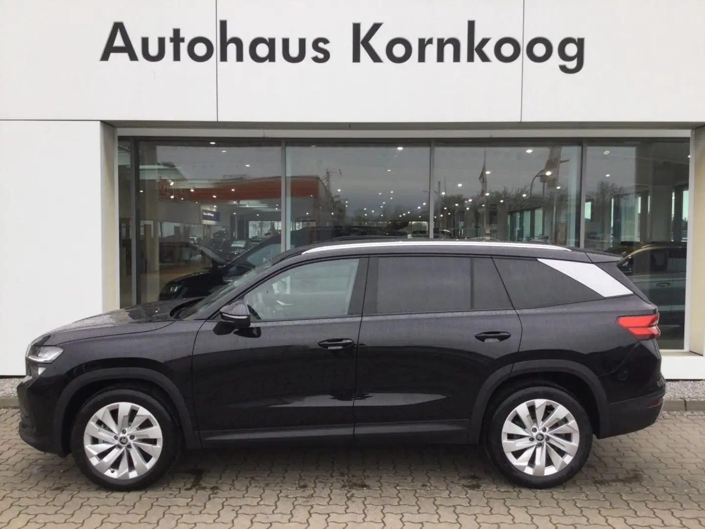 Skoda Kodiaq 2.0 TDI DSG Selection AHK Area View Navi Noir - 1
