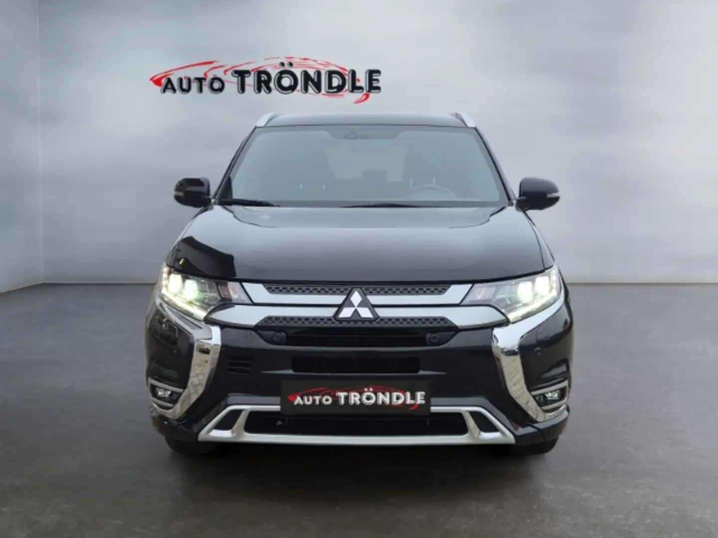 Mitsubishi Outlander 2.4 PHEV 4WD Intro Edition +Navi +Kam Schwarz - 2