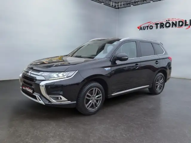 Mitsubishi Outlander 2.4 PHEV 4WD Intro Edition +Navi +Kam