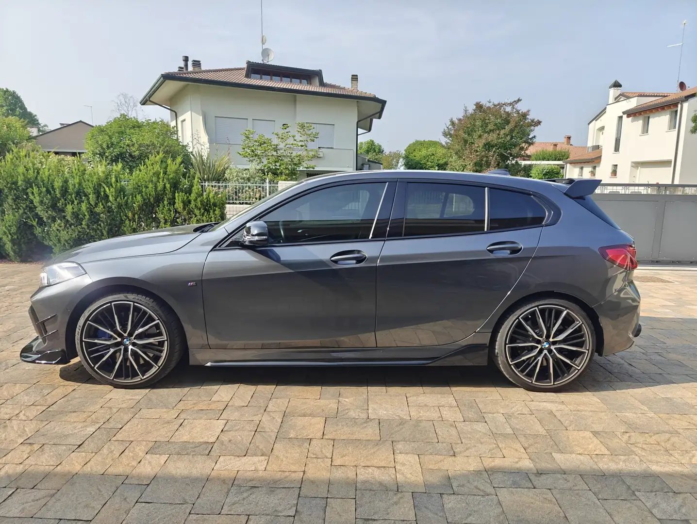 BMW 135 Serie 1 F40 M 135i xdrive auto Grigio - 2