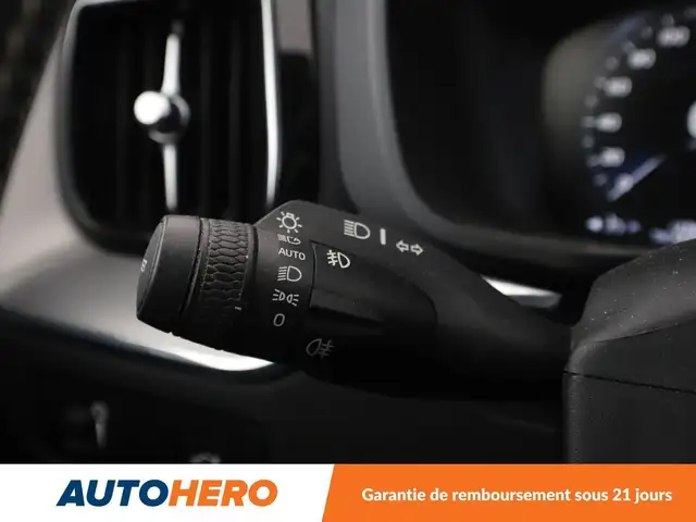 Volvo XC60 view 21