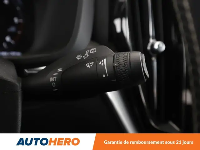 Volvo XC60 view 22