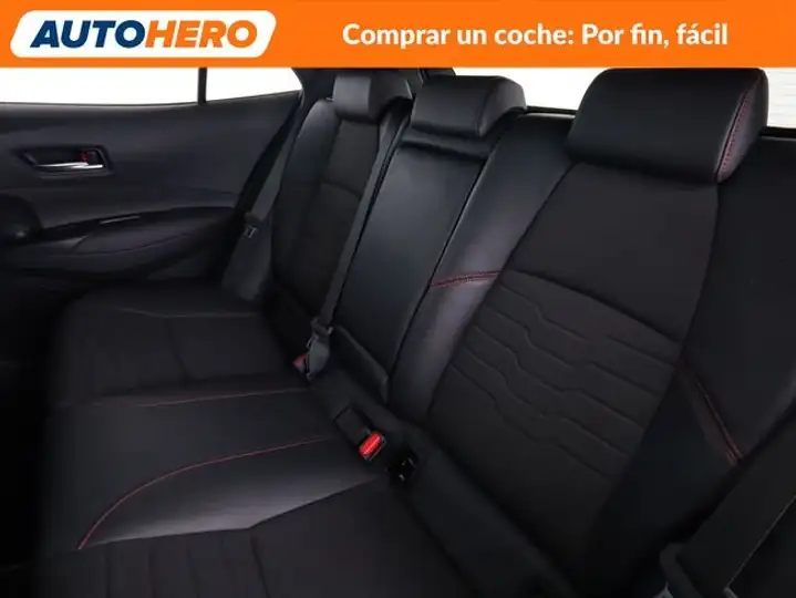Toyota Auris 2019, foto 15