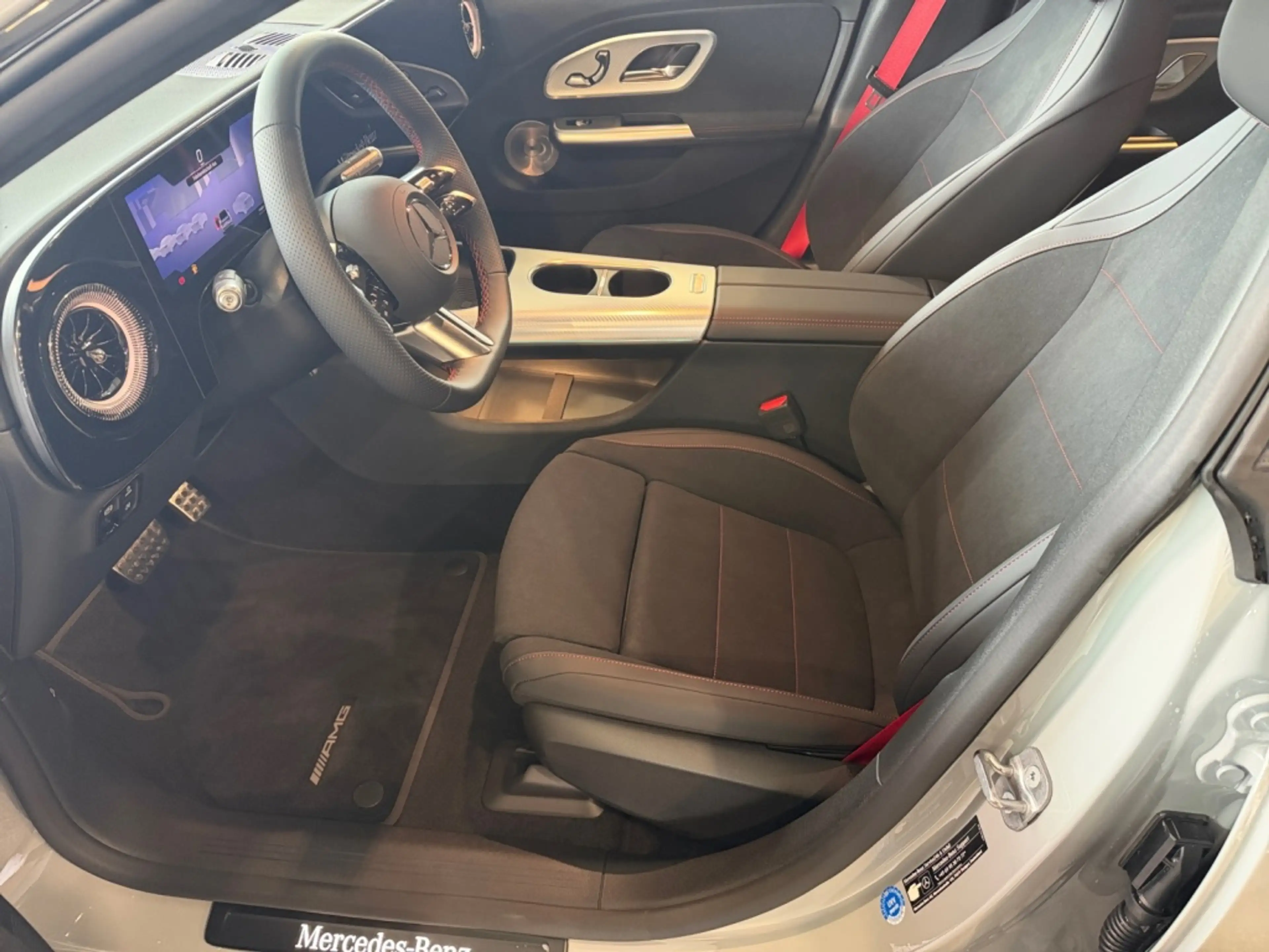 Mercedes-Benz CLA 220 4MATIC AMG+MBUX+Superscreen+Burm+MBeam — photo 8