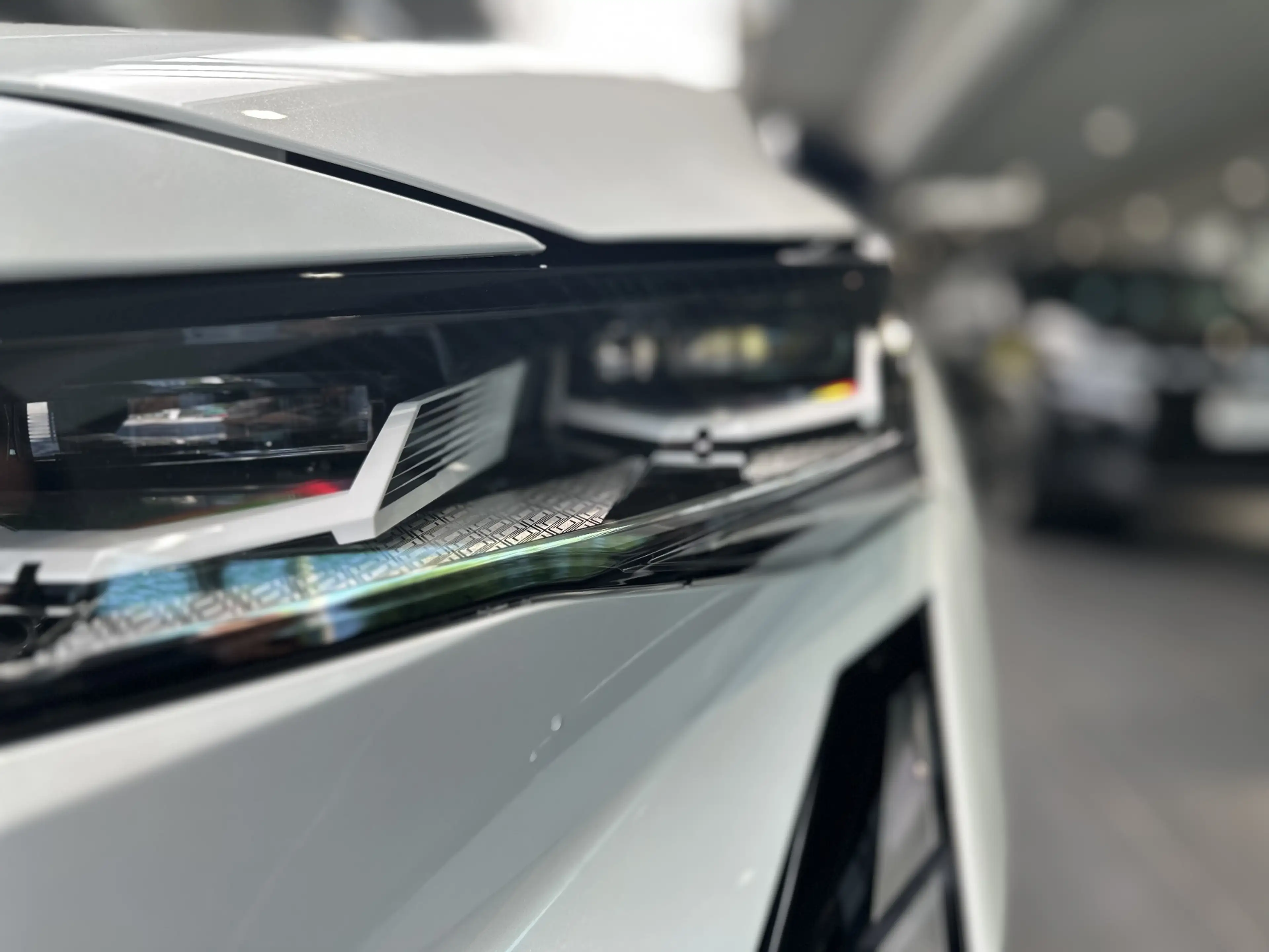 Renault Rafale Hyper Hybrid 4x4 300PS Atelier Alpine — photo 3