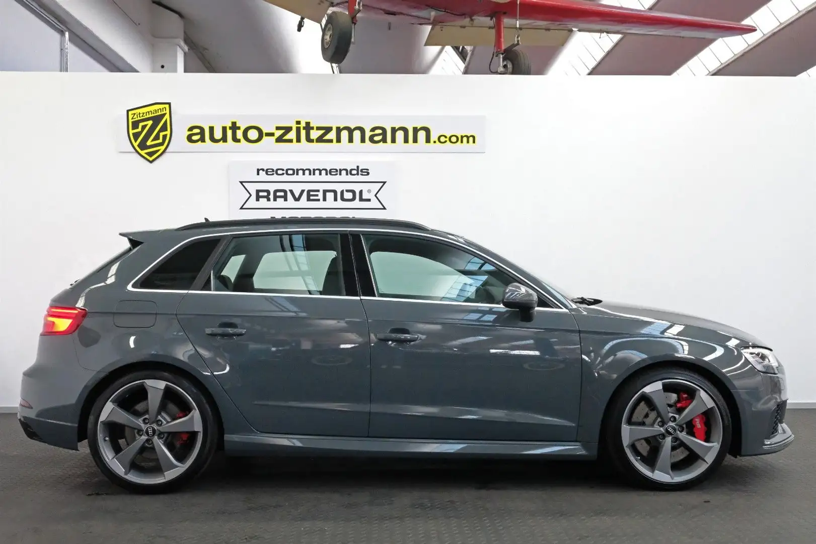 Audi RS3 *B&O*280KM/H*MATRIX*SPORTABGAS*RS-SPORTSITZE Grau - 2