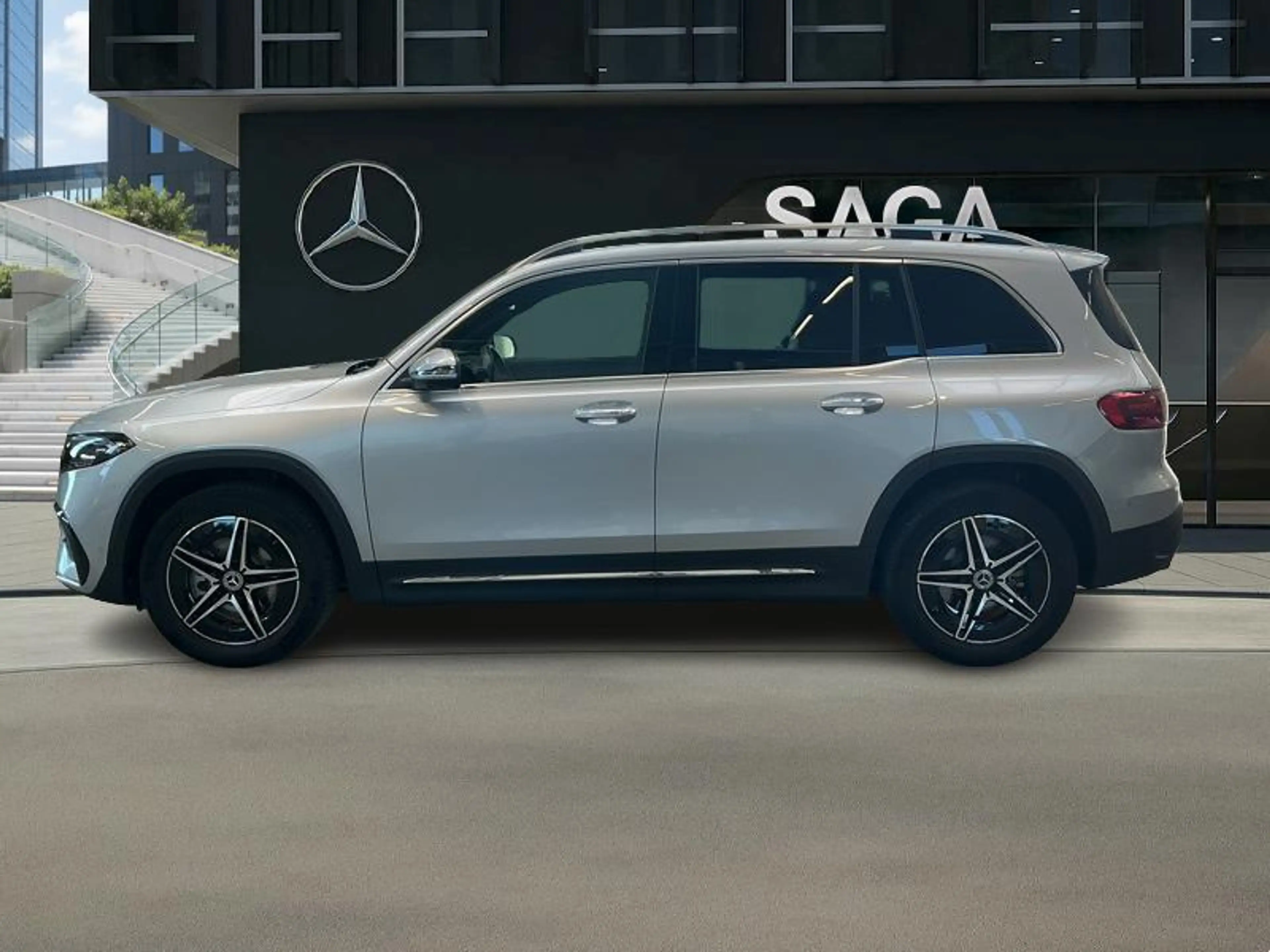 Mercedes-Benz EQB 250 + AMG Line 7 places Toit Pano — photo 5