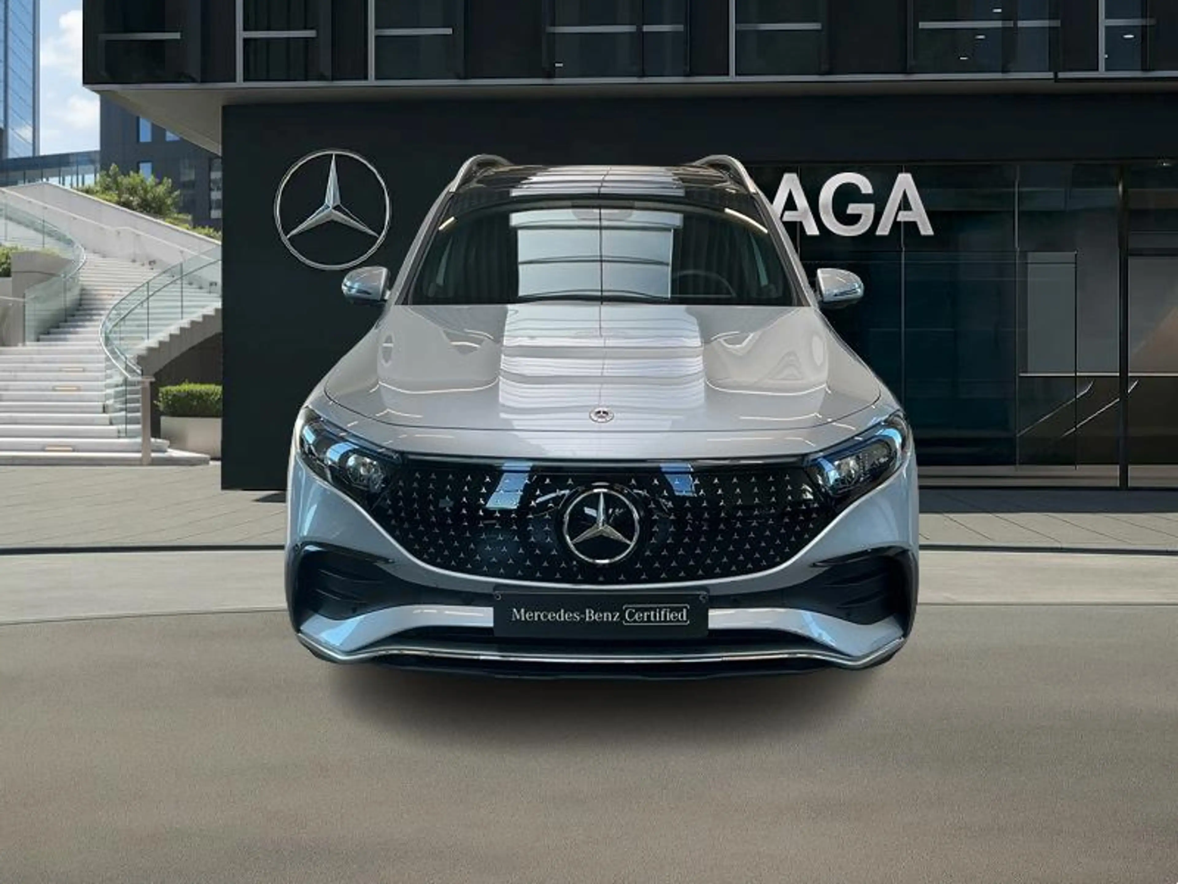 Mercedes-Benz EQB 250 + AMG Line 7 places Toit Pano — photo 6