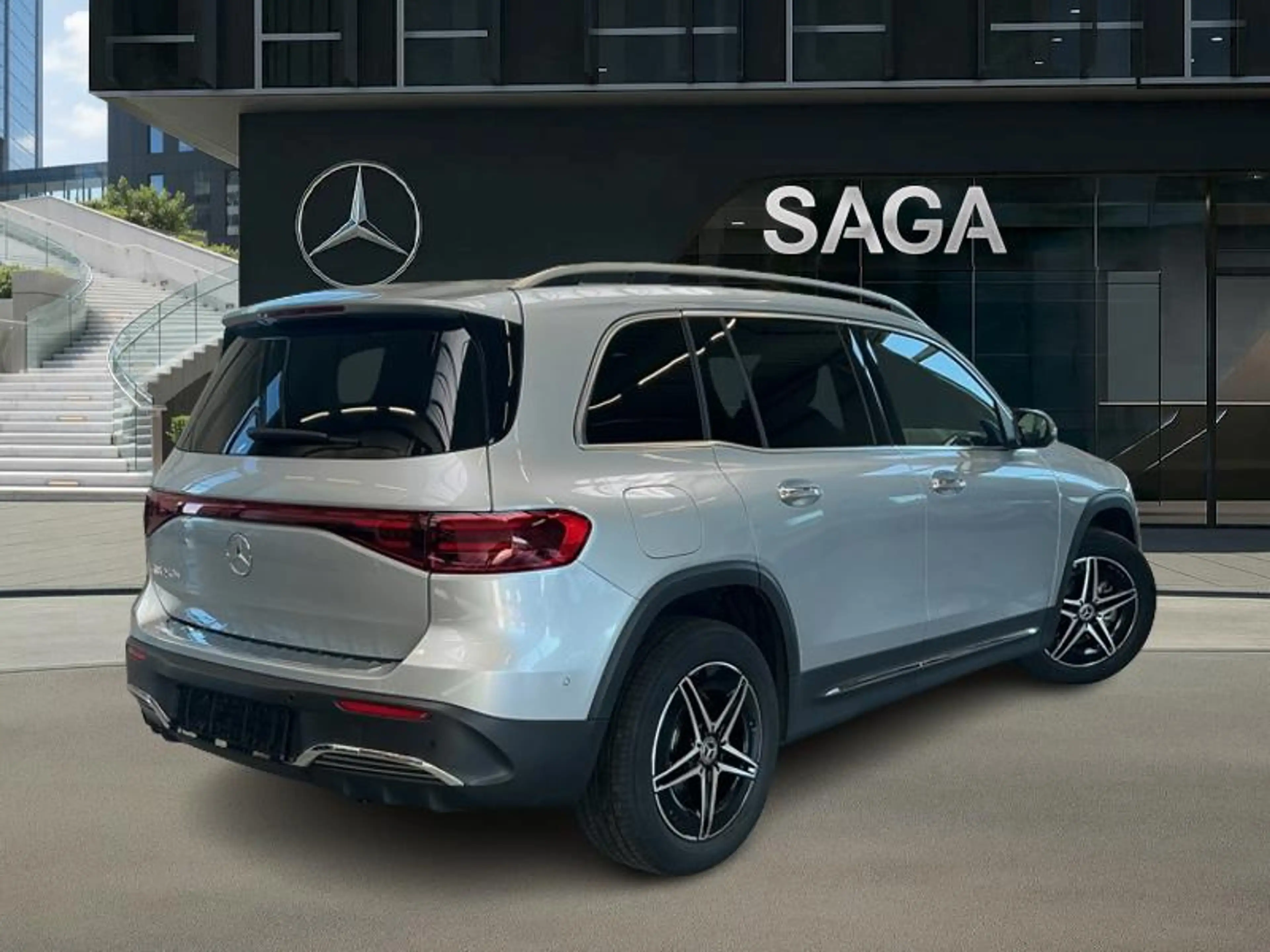 Mercedes-Benz EQB 250 + AMG Line 7 places Toit Pano — photo 2